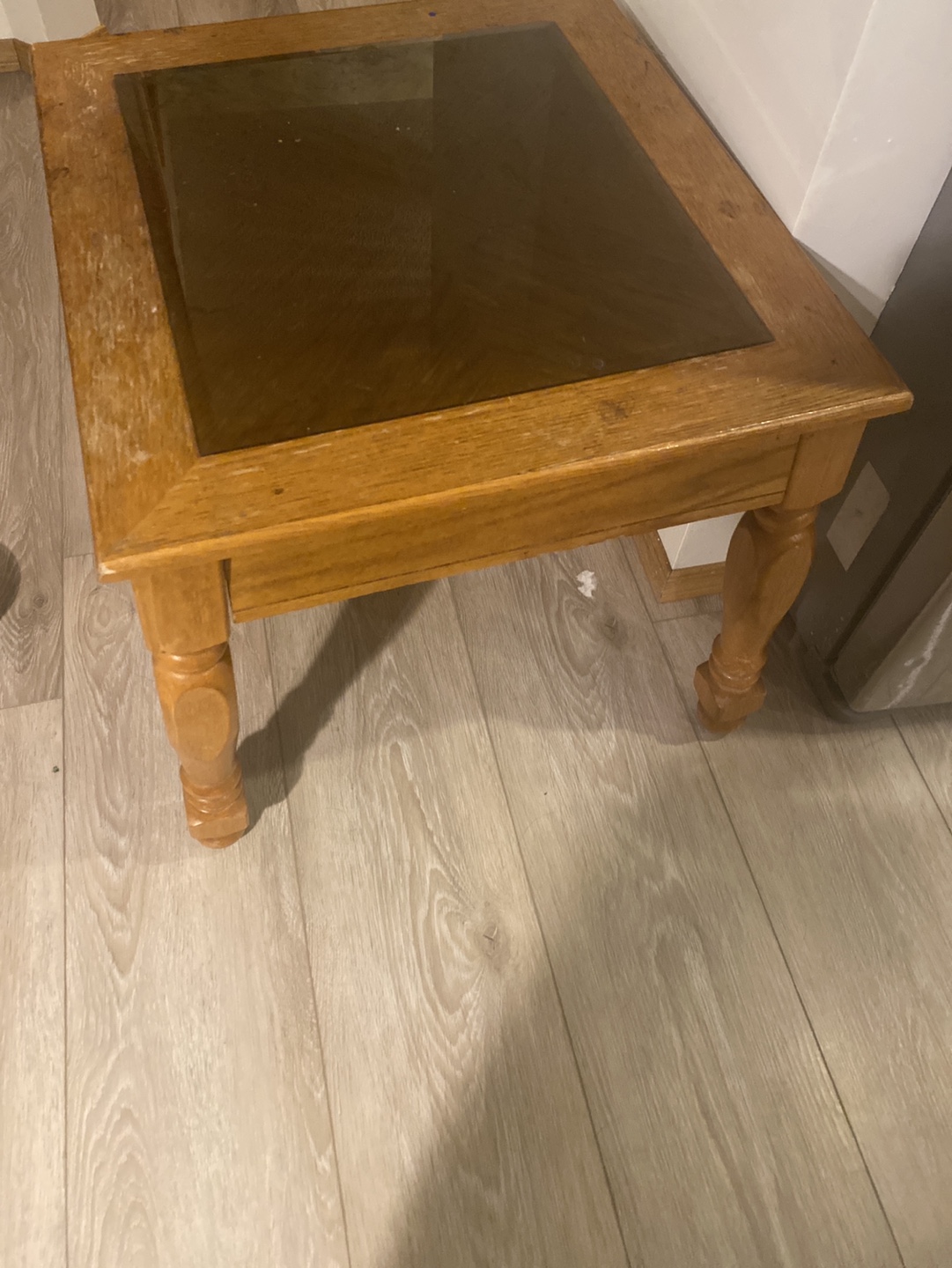# freecycle Small wood coffee table with glass top - photo 3