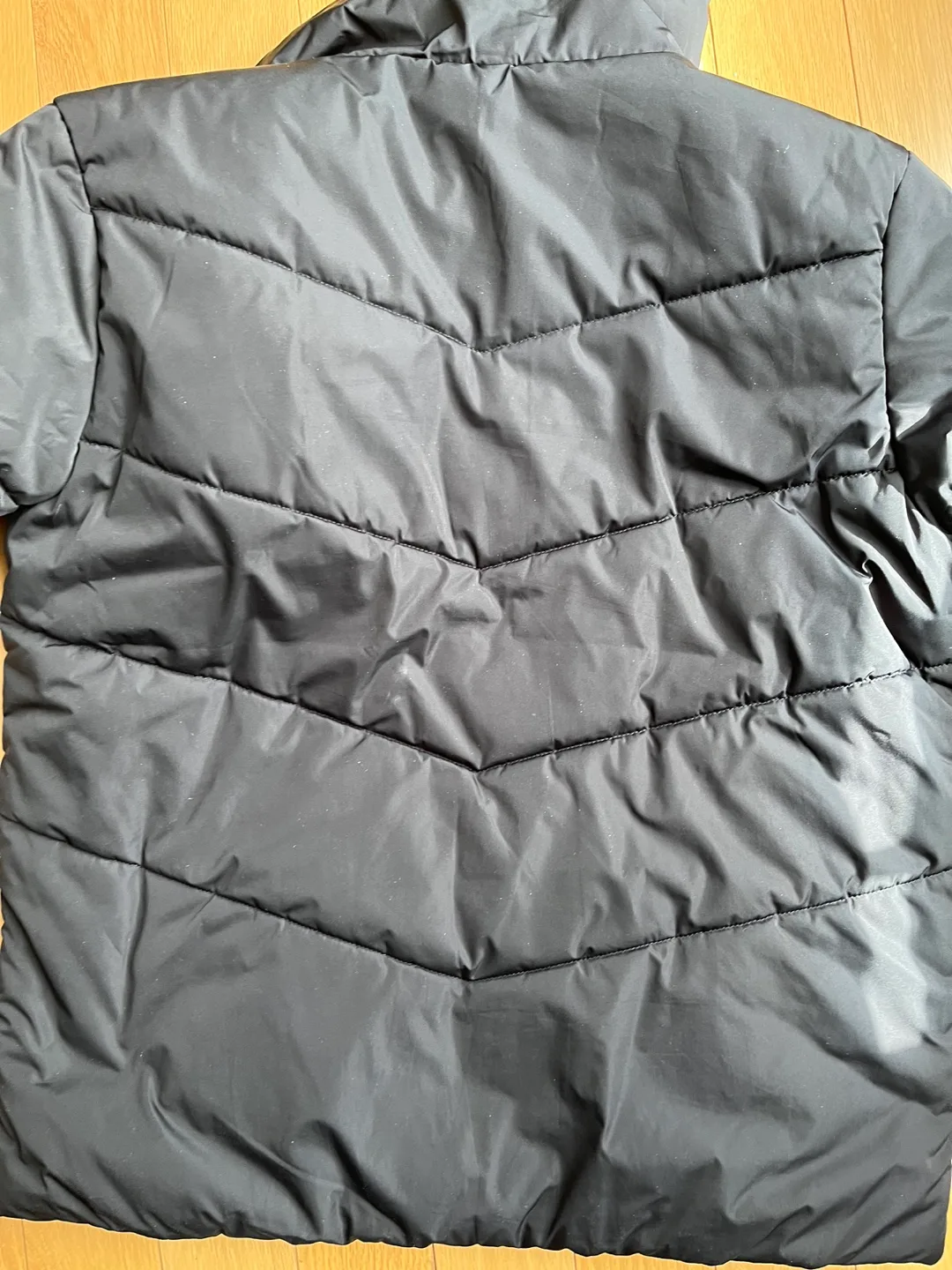 Vans Black Puffer Jacket - Size Medium image indicator(3)