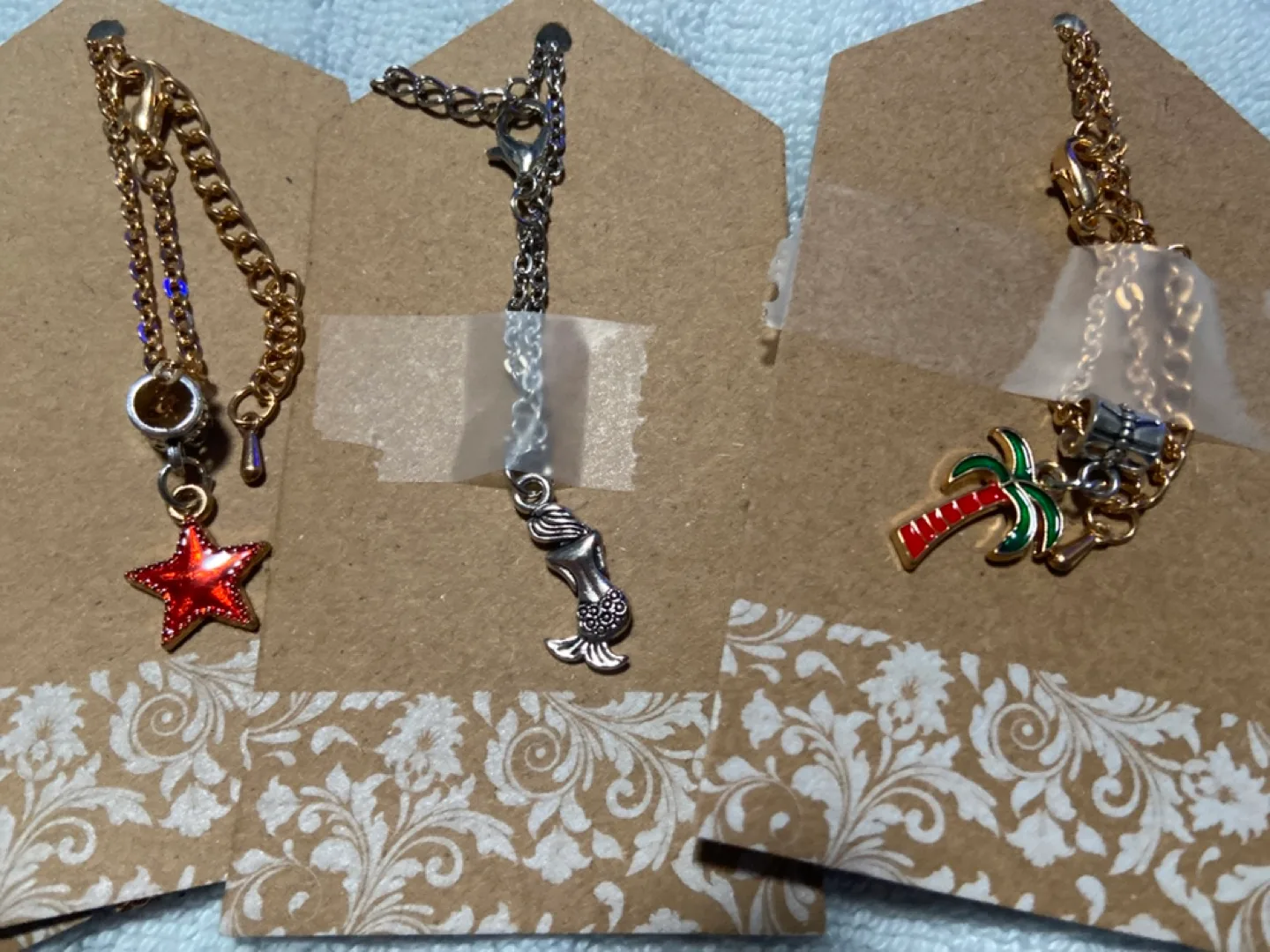 Charm necklaces image indicator(2)