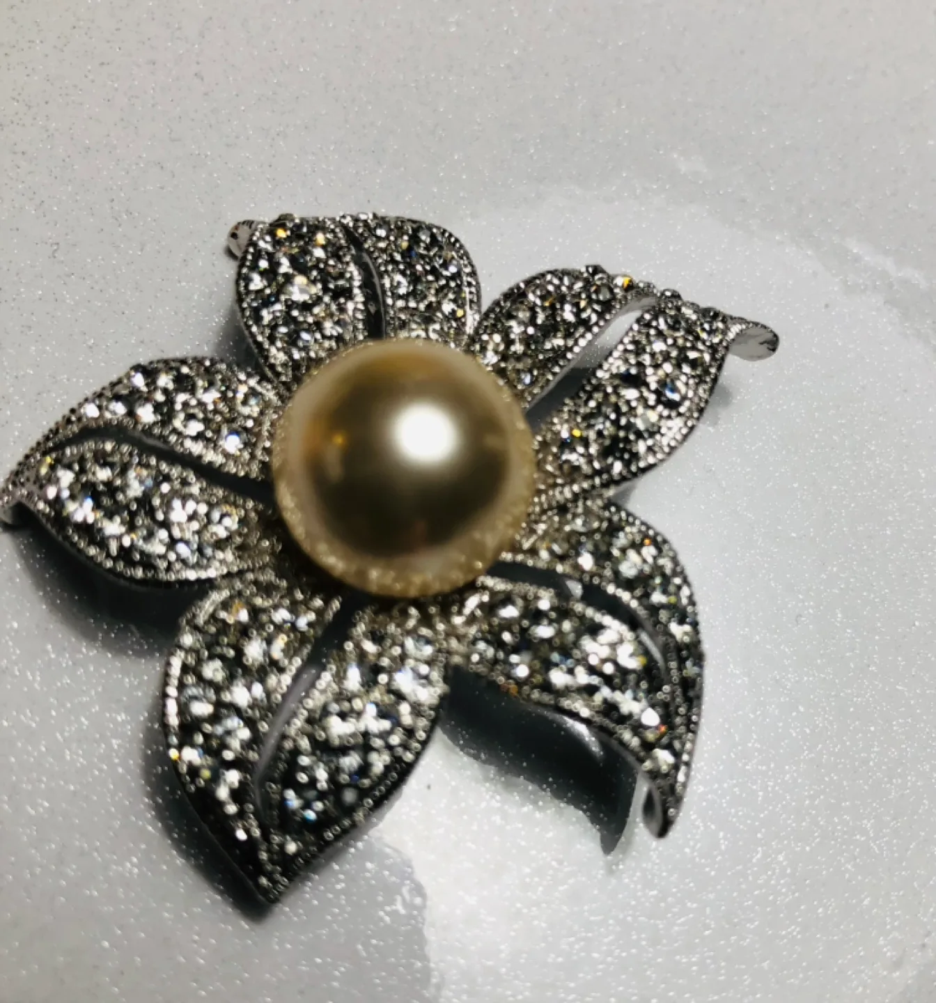 Vintage Silver Flower Brooch with Pearl image indicator(2)