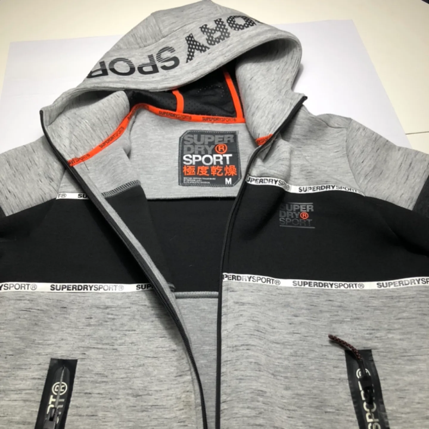 Superdry Gym Tech Colorblock Logo Sport Hoodie Size M image indicator(6)