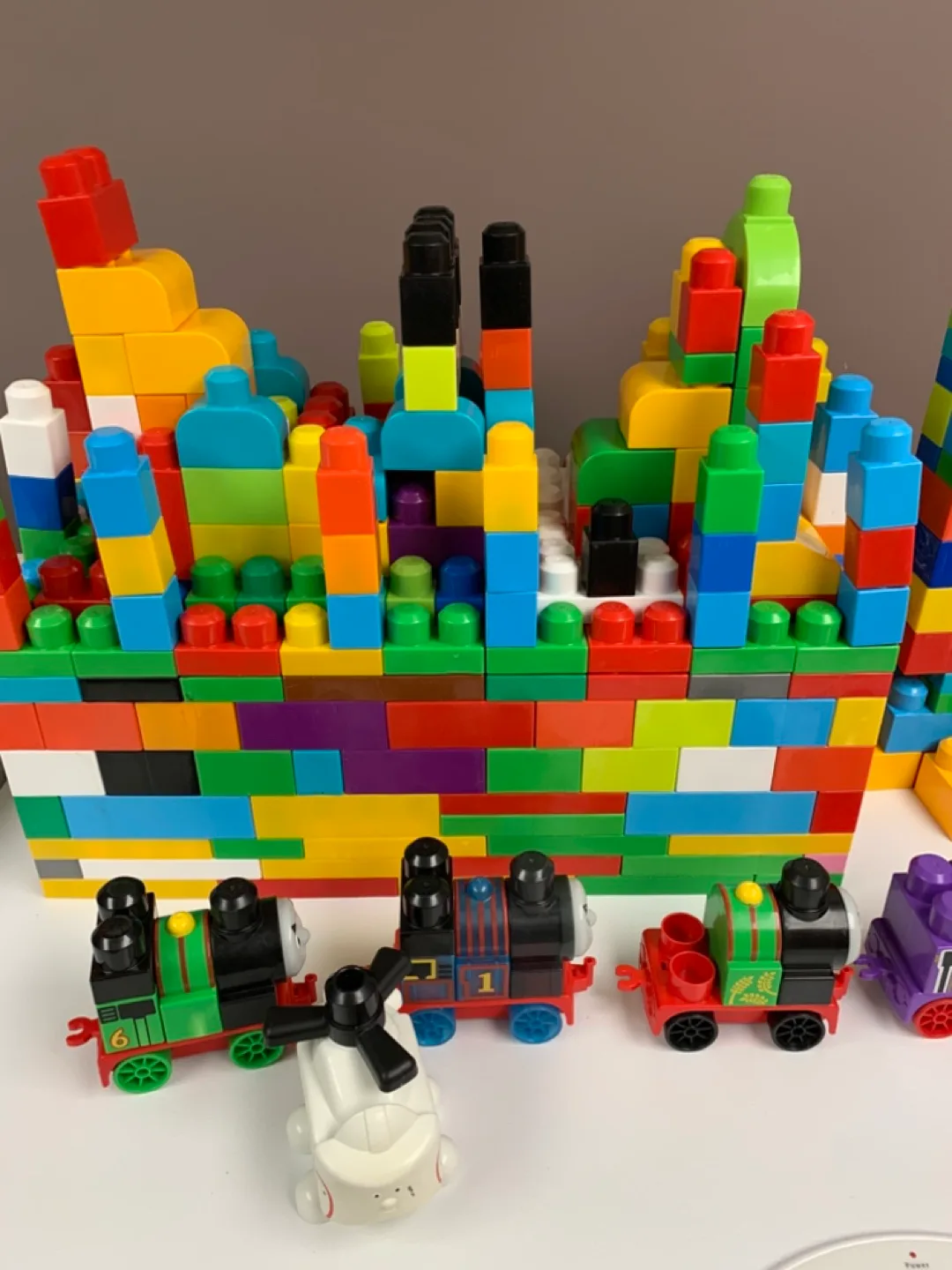 Thomas & Friends and Farm Building Blocks image indicator(6)