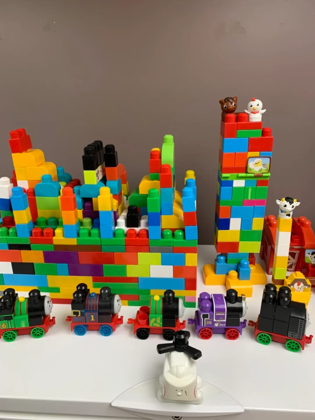 Thomas & Friends and Farm Building Blocks image indicator(5)