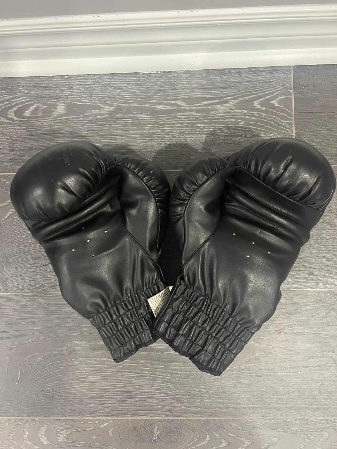 Century Boxing Gloves image indicator(2)