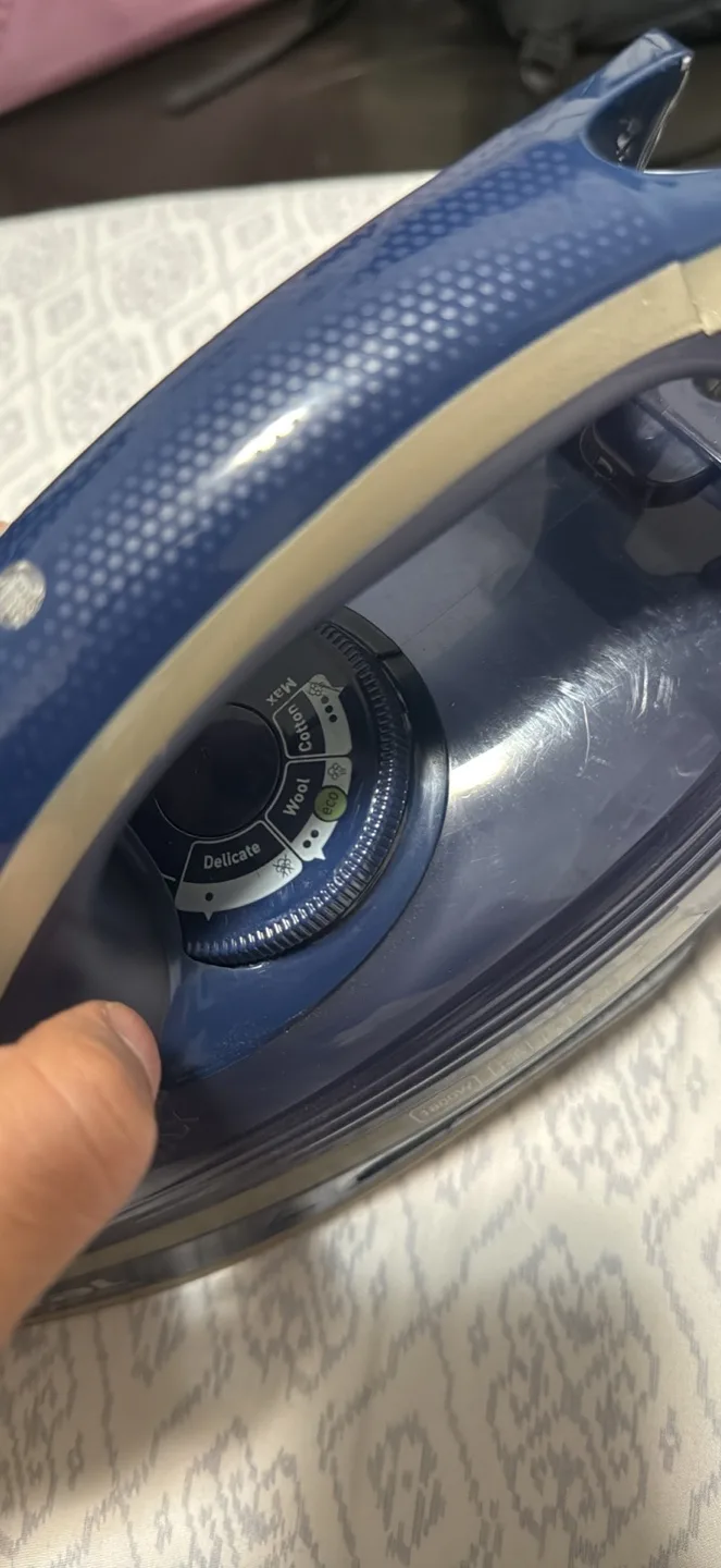 T-fal Ultraglide Plus Iron image indicator(4)