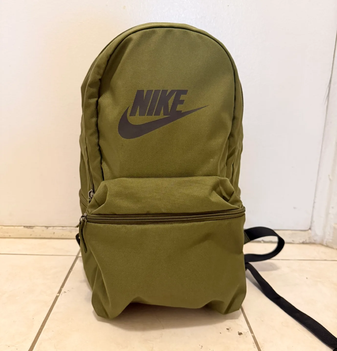 Nike Backpack image indicator(2)