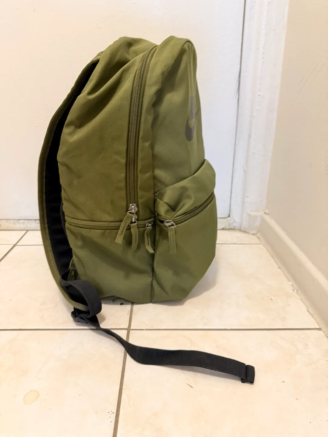 Nike Backpack image indicator(4)