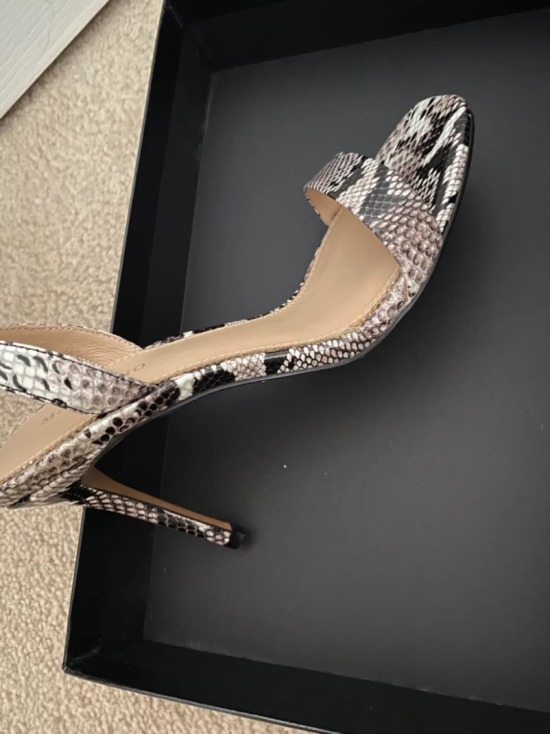 Marciano Guess Snakeskin Heels SZ 7 image indicator(3)