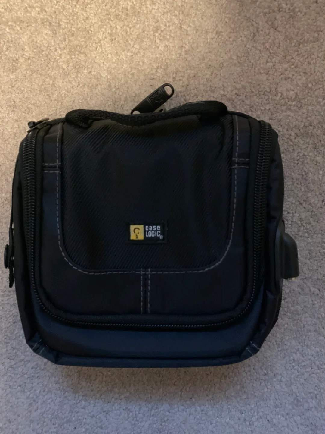 NEW - Case Logic Travel Fanny Pouch   (3 packs available) image indicator(4)