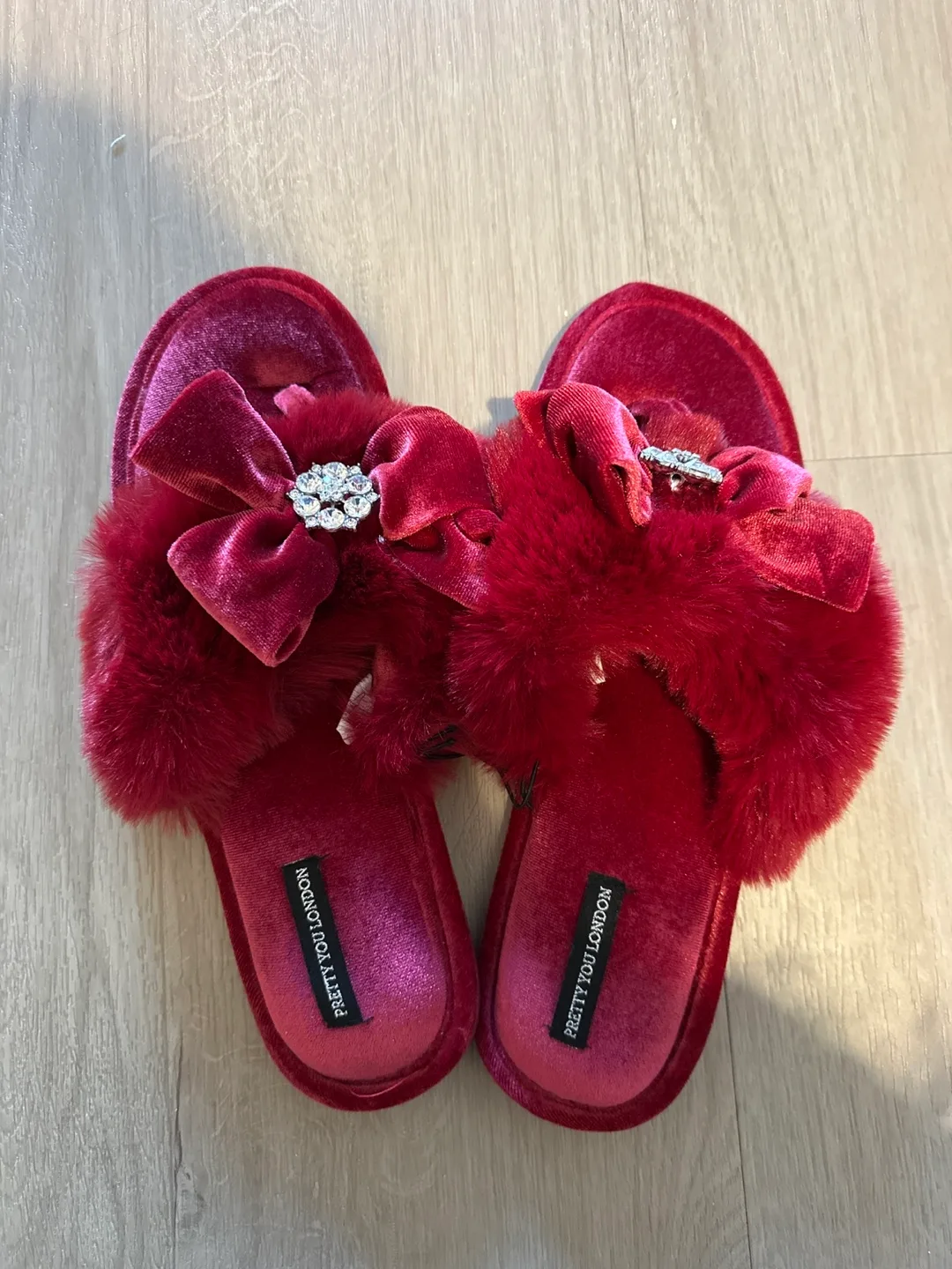 #freecycle red slippers thumbnail