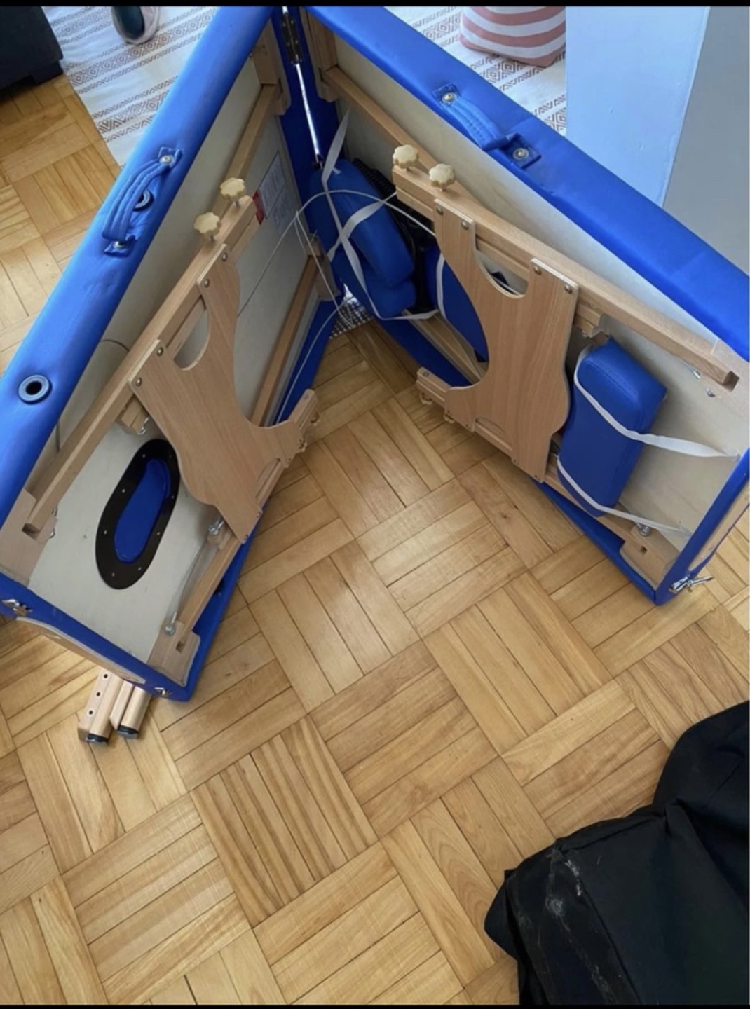 Portable Massage Table - photo 4