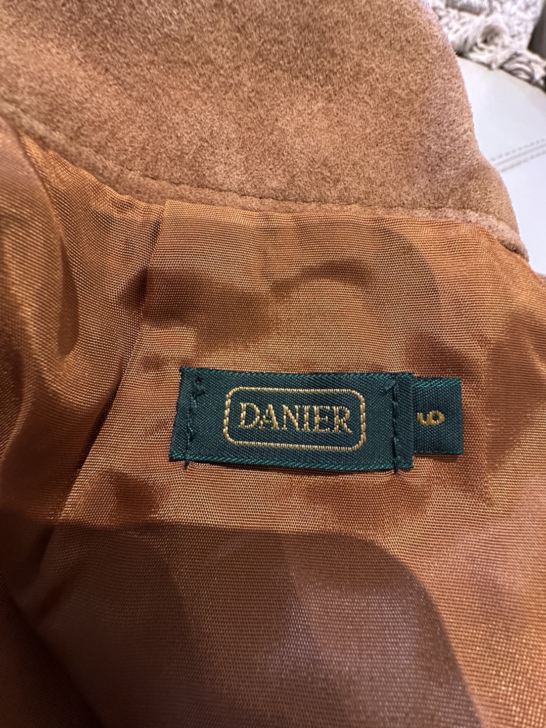 Danier suede skirt - photo 3