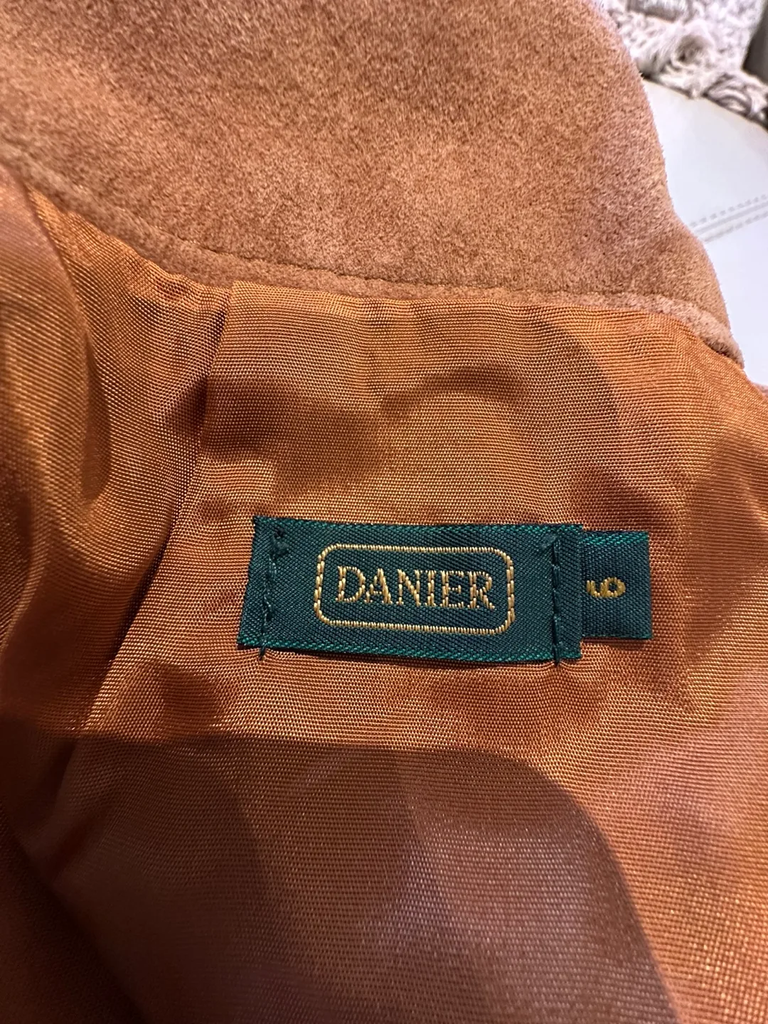 Danier suede skirt image indicator(3)
