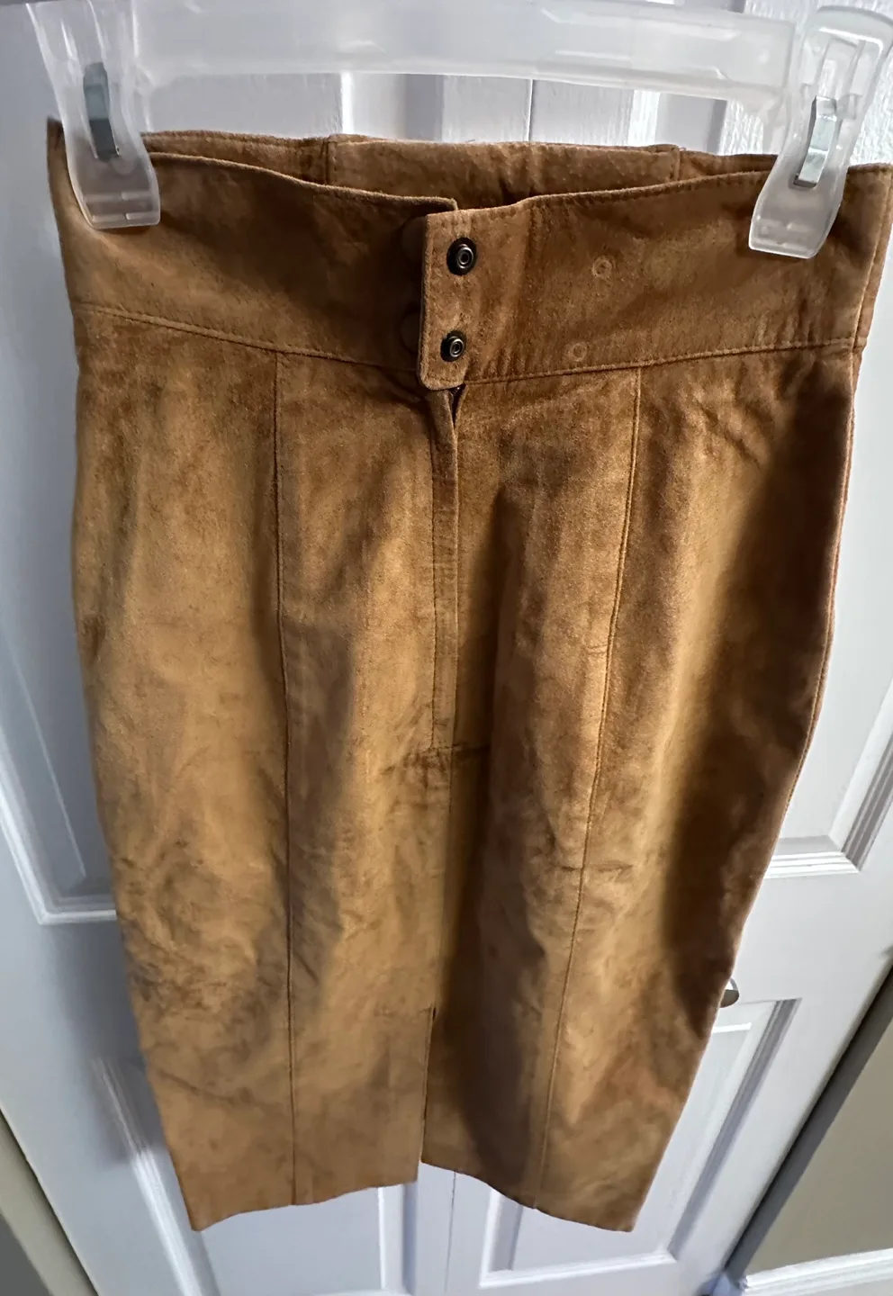 Danier suede skirt image indicator(2)