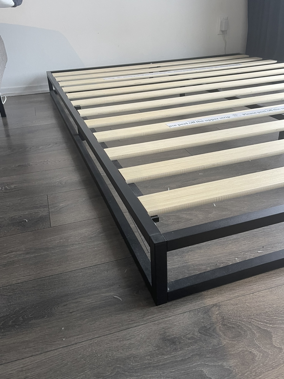 Zinus Metal Bed Frame - photo 4