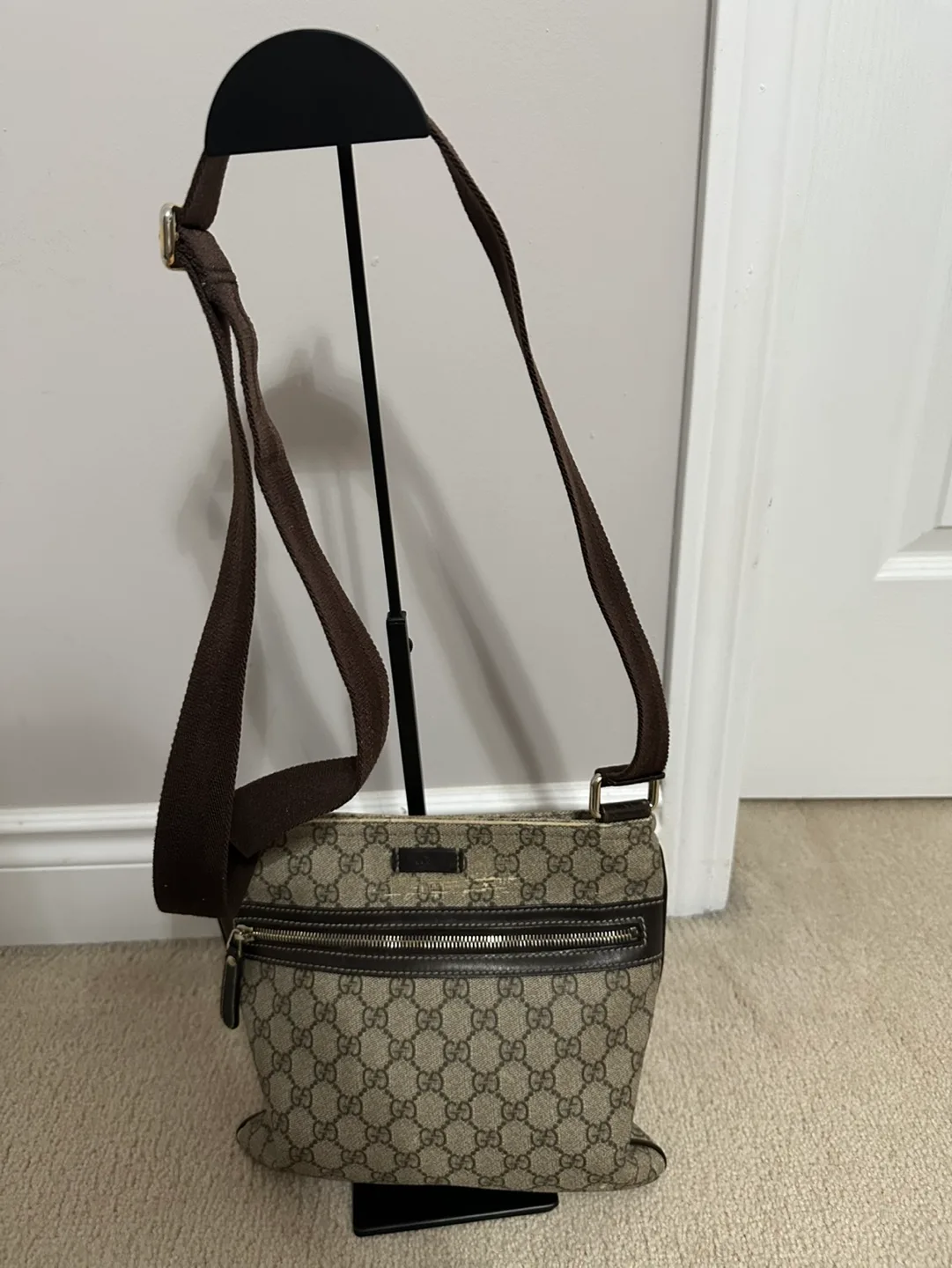 Authentic Gucci Messenger Bag with an Entrupy COA image indicator(9)