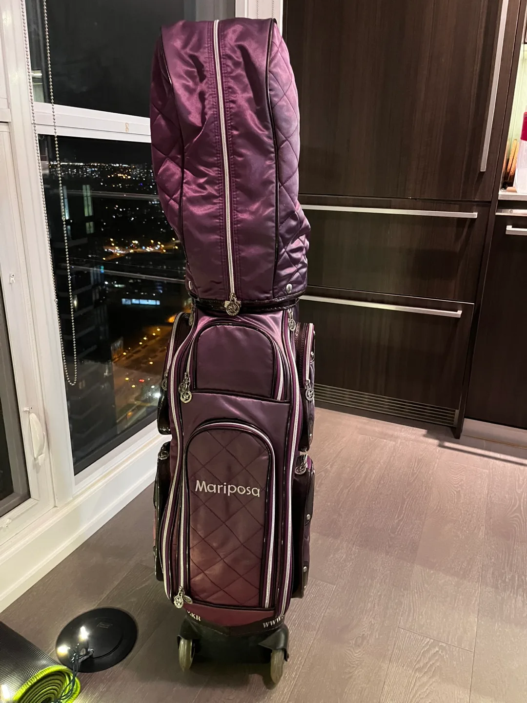 Mariposa Golf Bag image indicator(2)