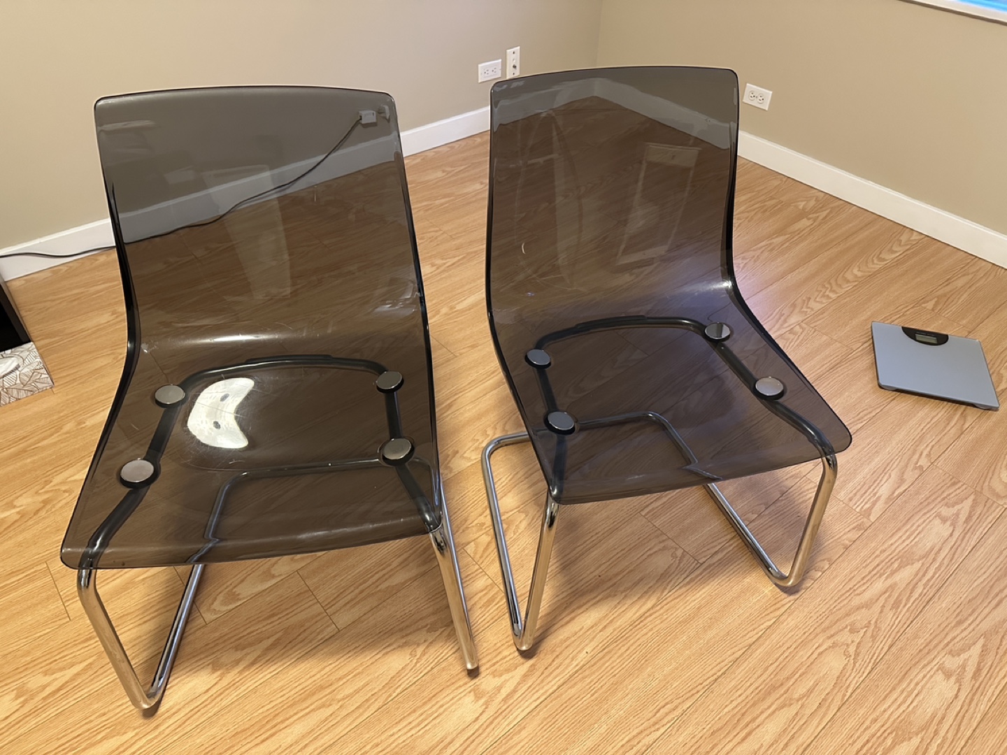 Set of 4 Clear Acrylic Dining Chairs