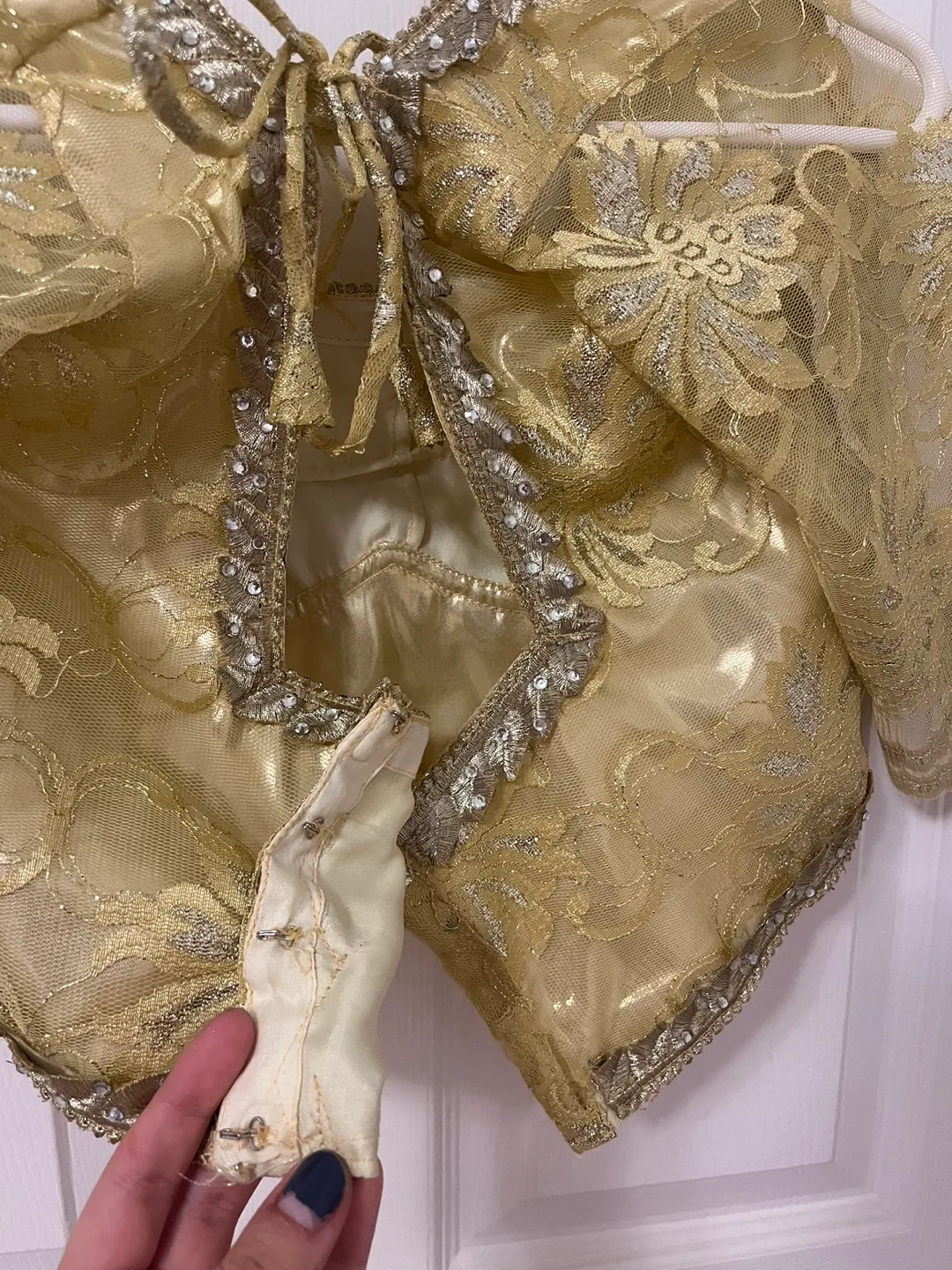 Gold and Burgundy Blouse Set image indicator(3)