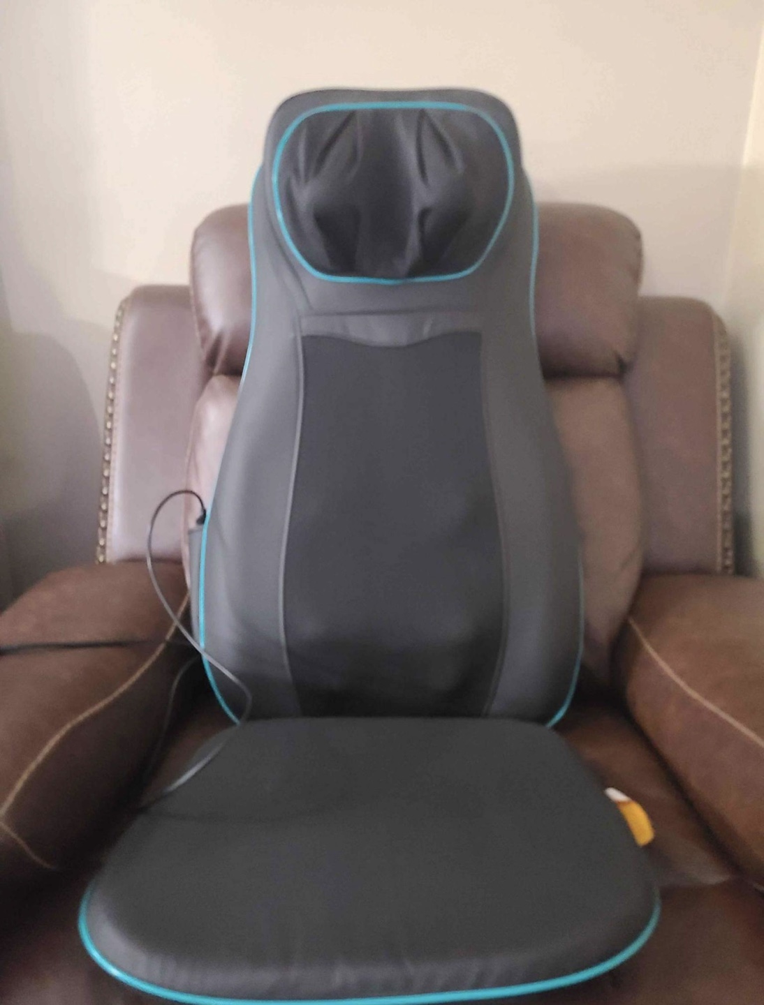 Electric  massage chair/seat pick up in Ajax - photo 2