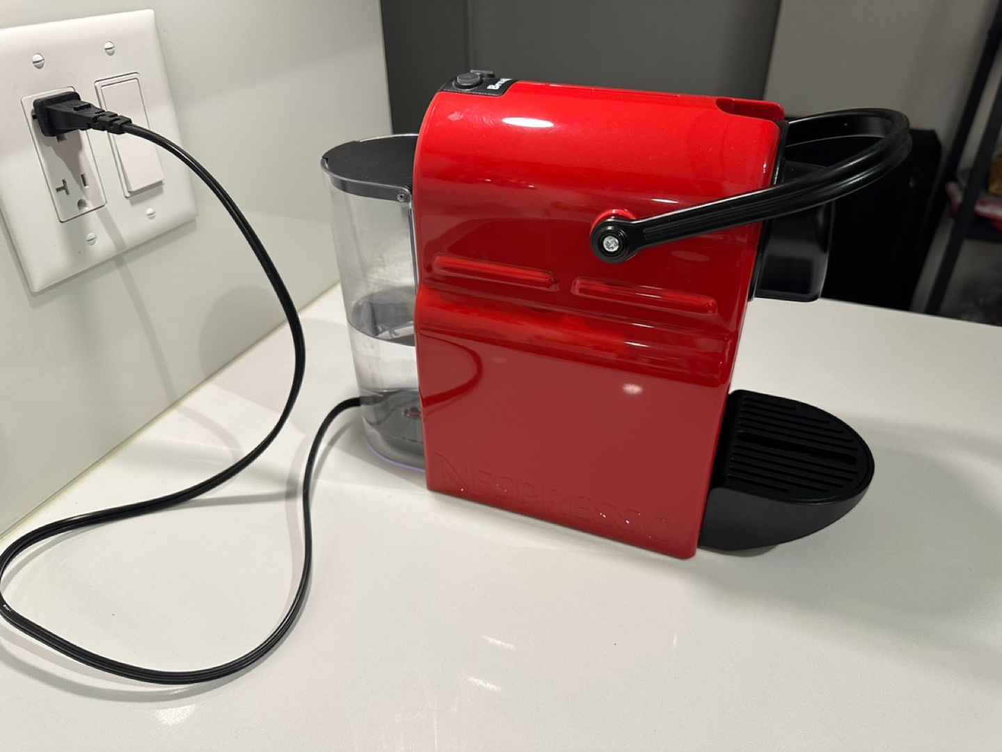 Nespresso Coffee Machine + 50 Nespresso pods - photo 4