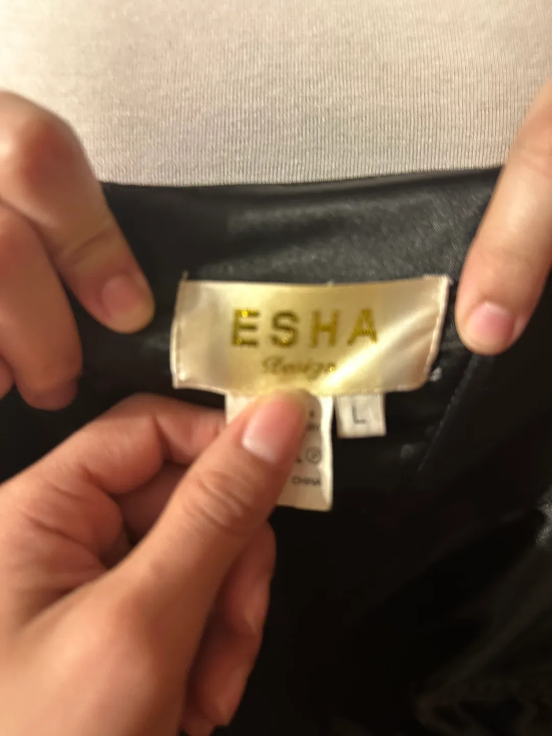 Black and Pink Formal Dress with Satin and Ribbon image indicator(4)