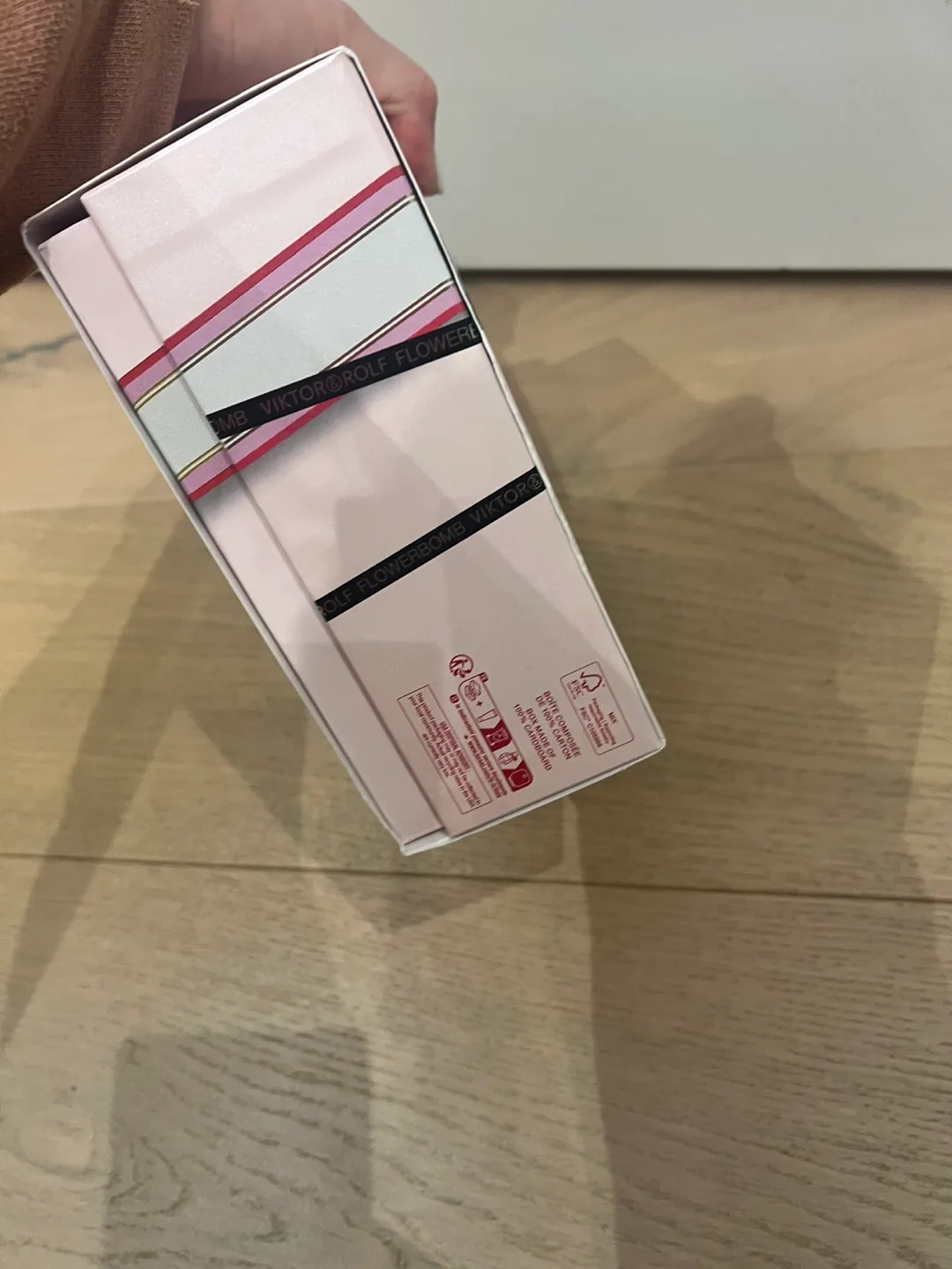 Viktor&Rolf Flowerbomb Eau de Parfum Gift Set image indicator(5)