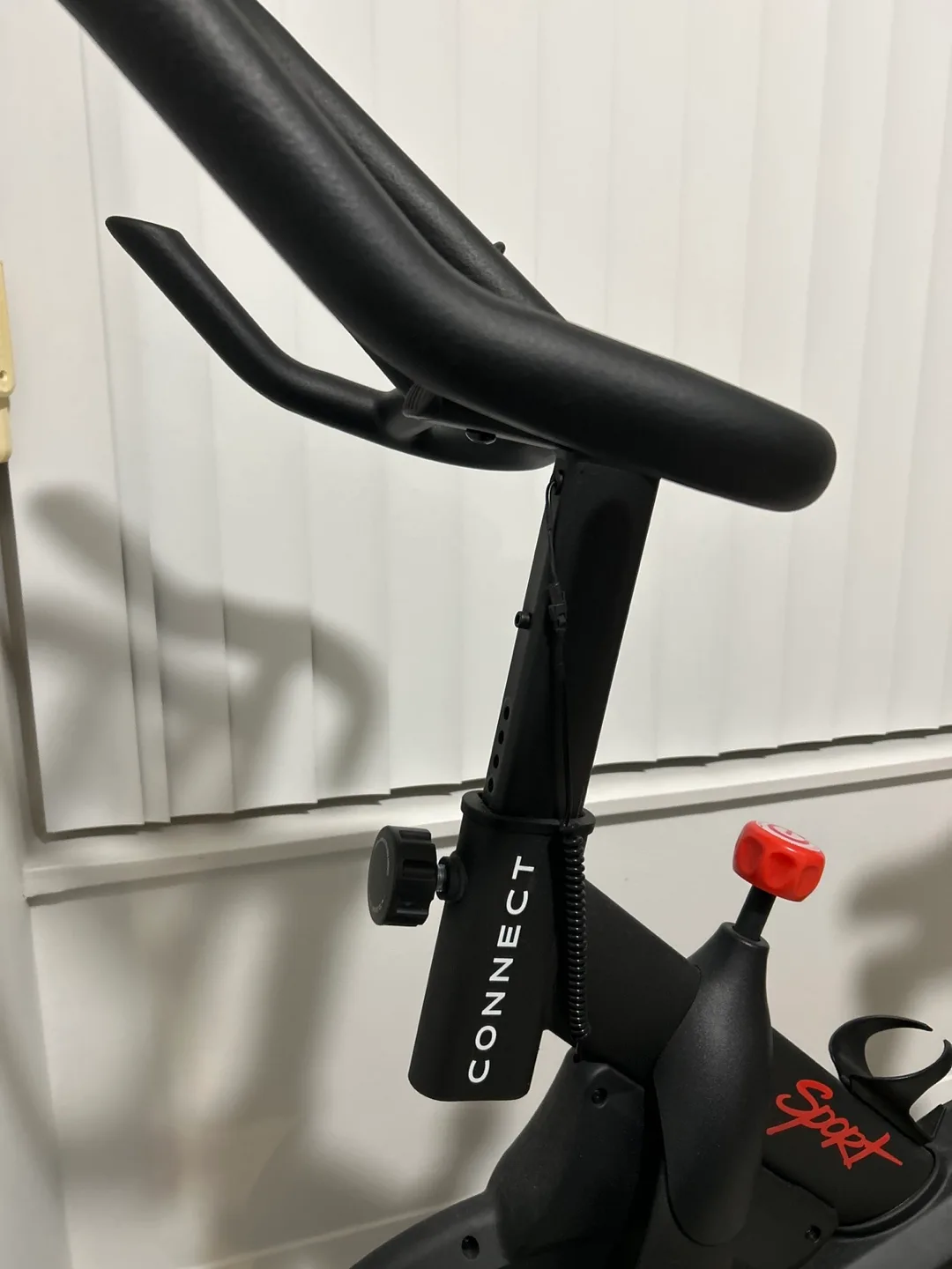 Echelon Ex-3 Smart Connect Spin Bike (moving, must go!) image indicator(8)