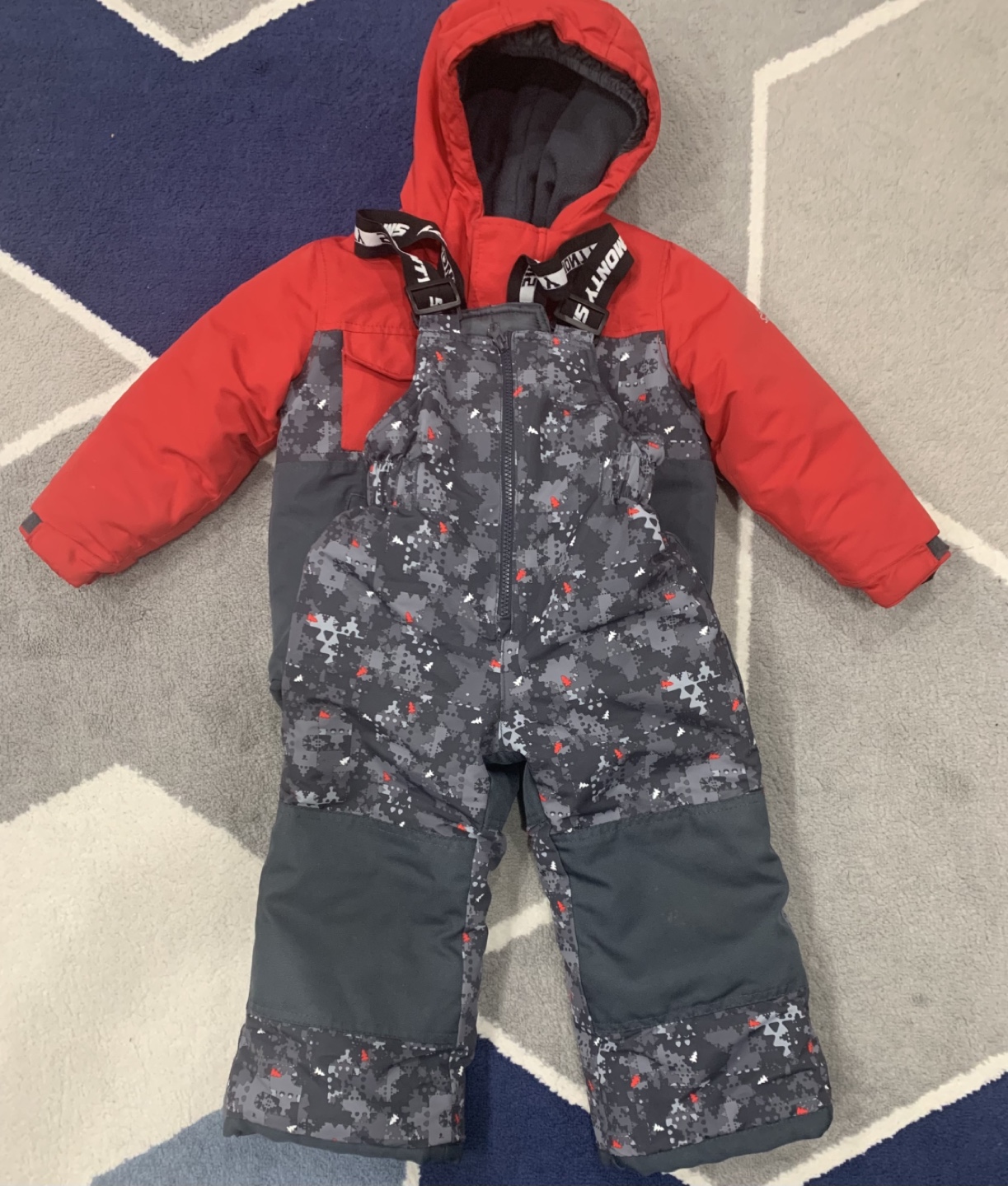 Kids Snowsuit Size 3-4Y - photo 3