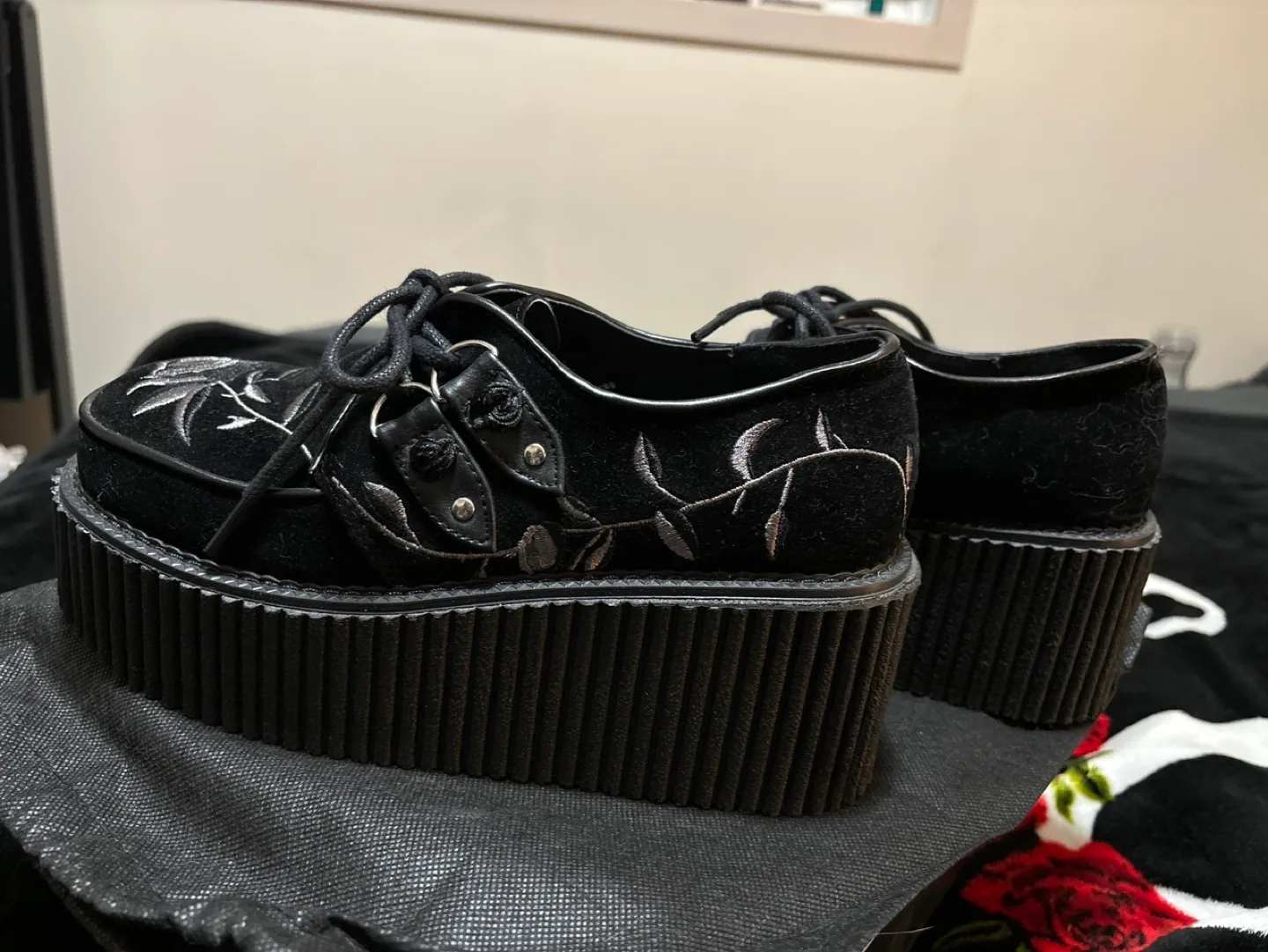 Demonia Black Rose Platform Creepers image indicator(4)