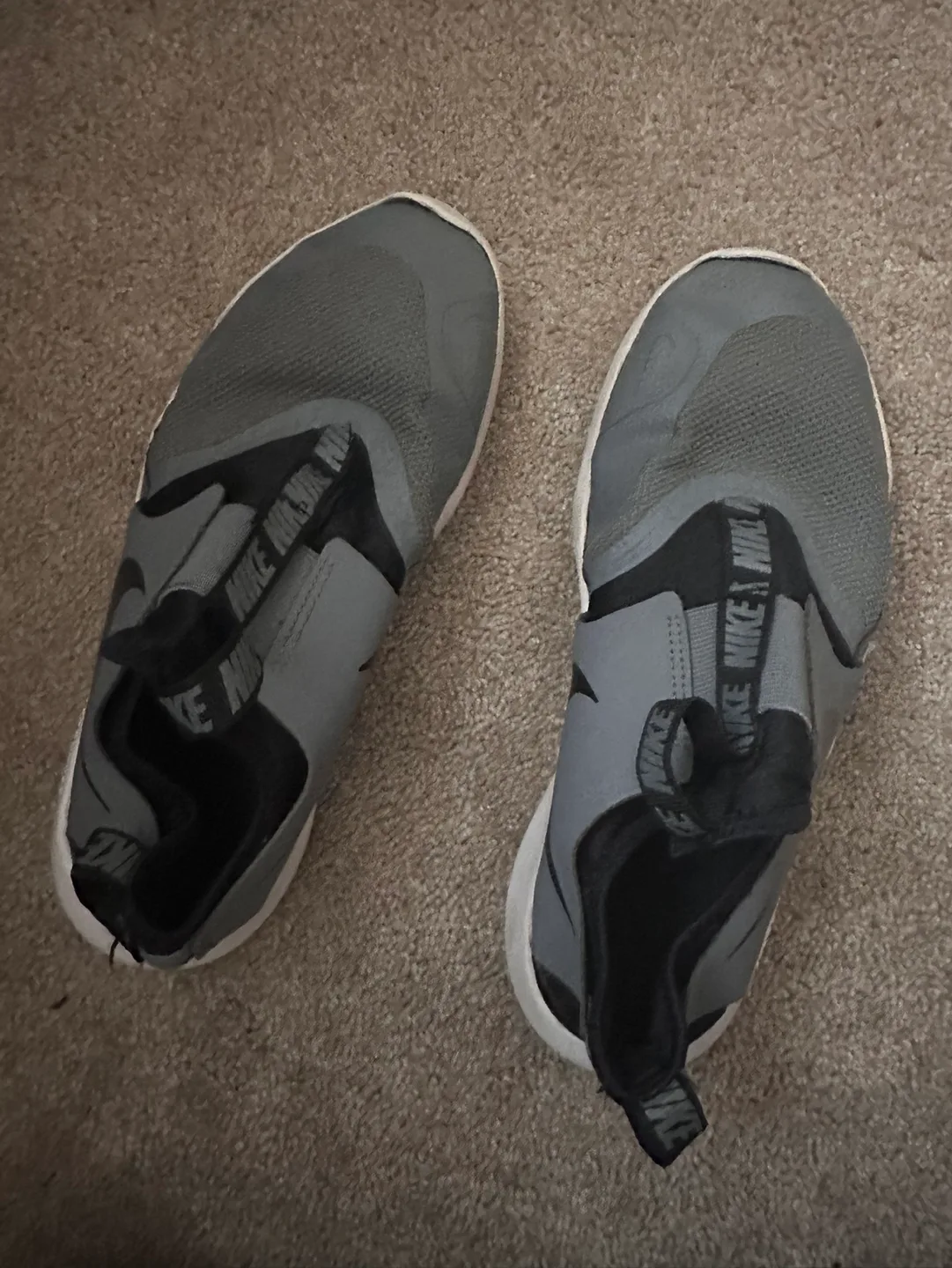 Nike Running Shoes image indicator(2)