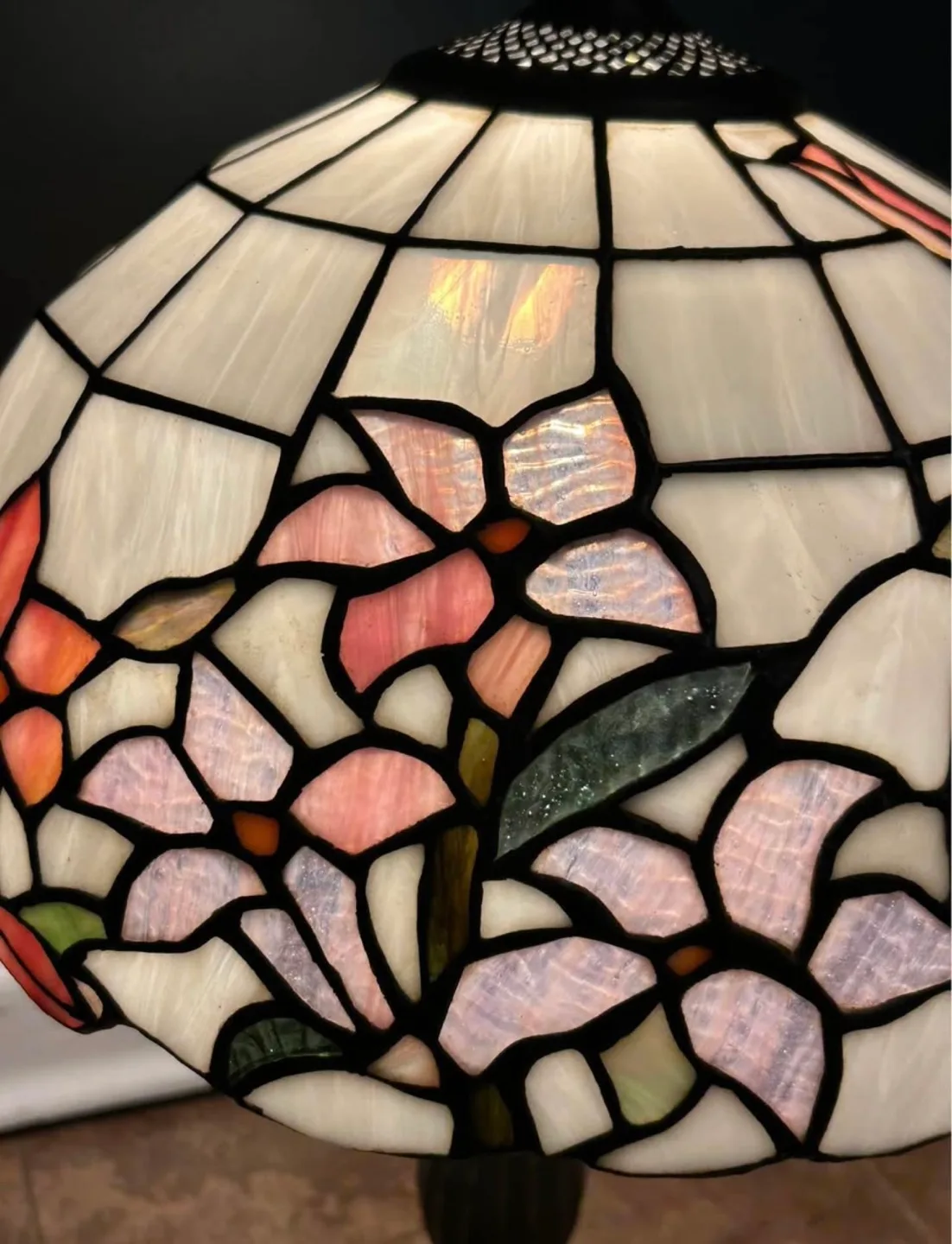 Large Tiffany Style Table Lamp Red Pink Stained Glass Roses image indicator(4)