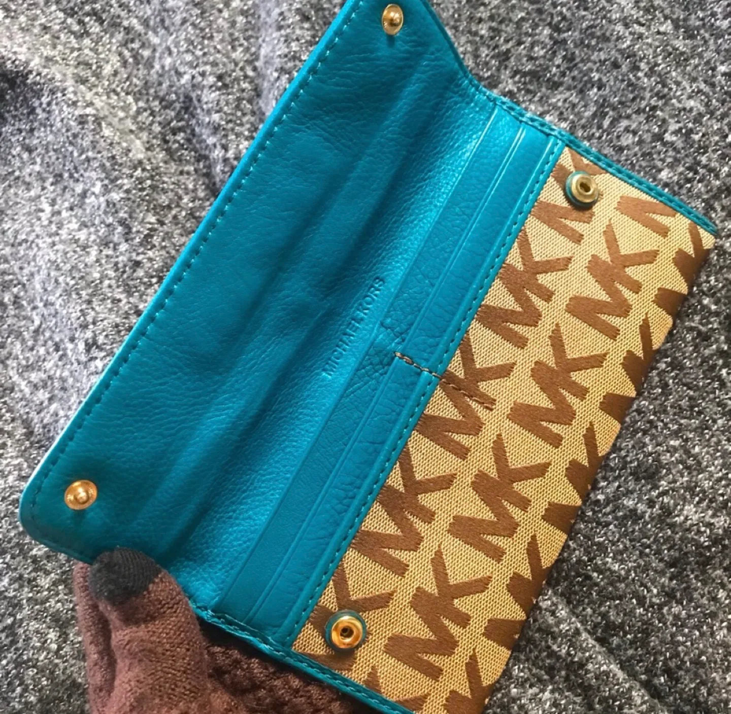 Michael Kors ~ AUSTIN Signature Continental Canvas Wallet image indicator(6)