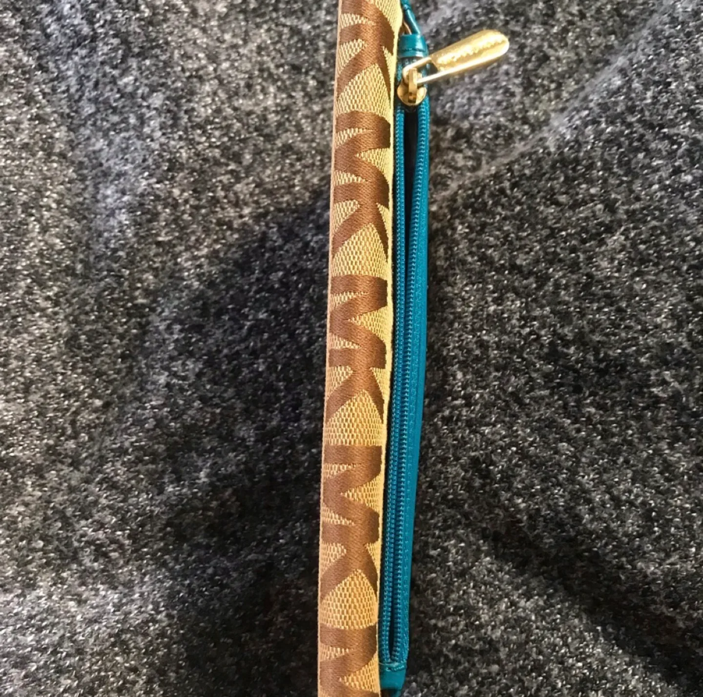 Michael Kors ~ AUSTIN Signature Continental Canvas Wallet image indicator(7)