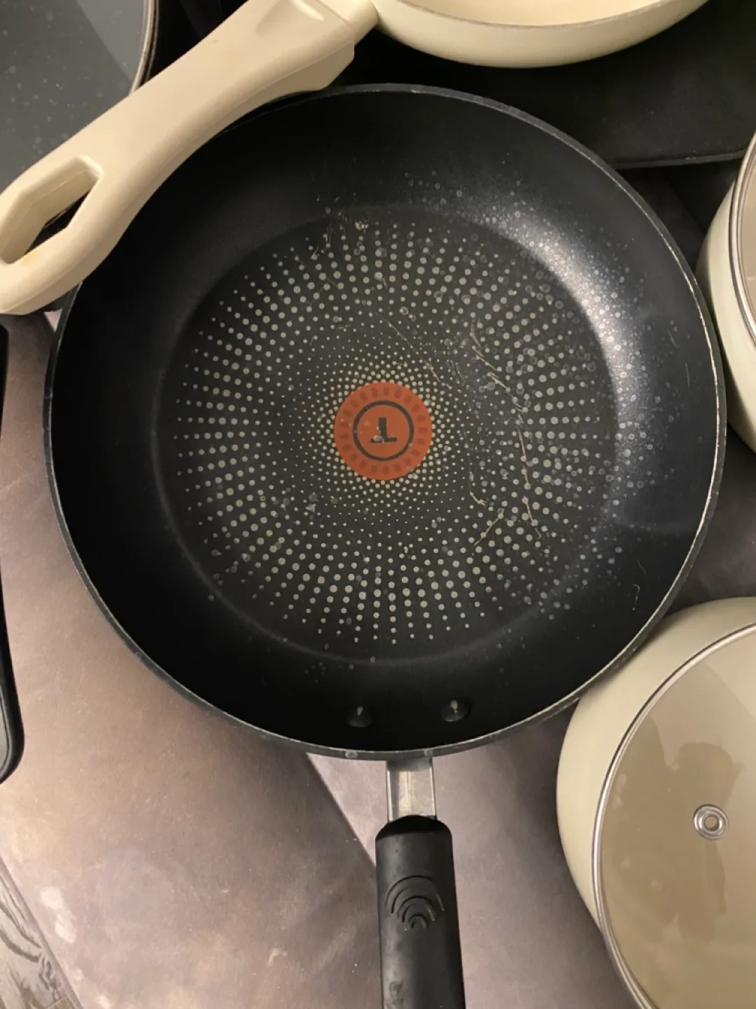 Pot and Pan Set - 9 Pieces image indicator(8)