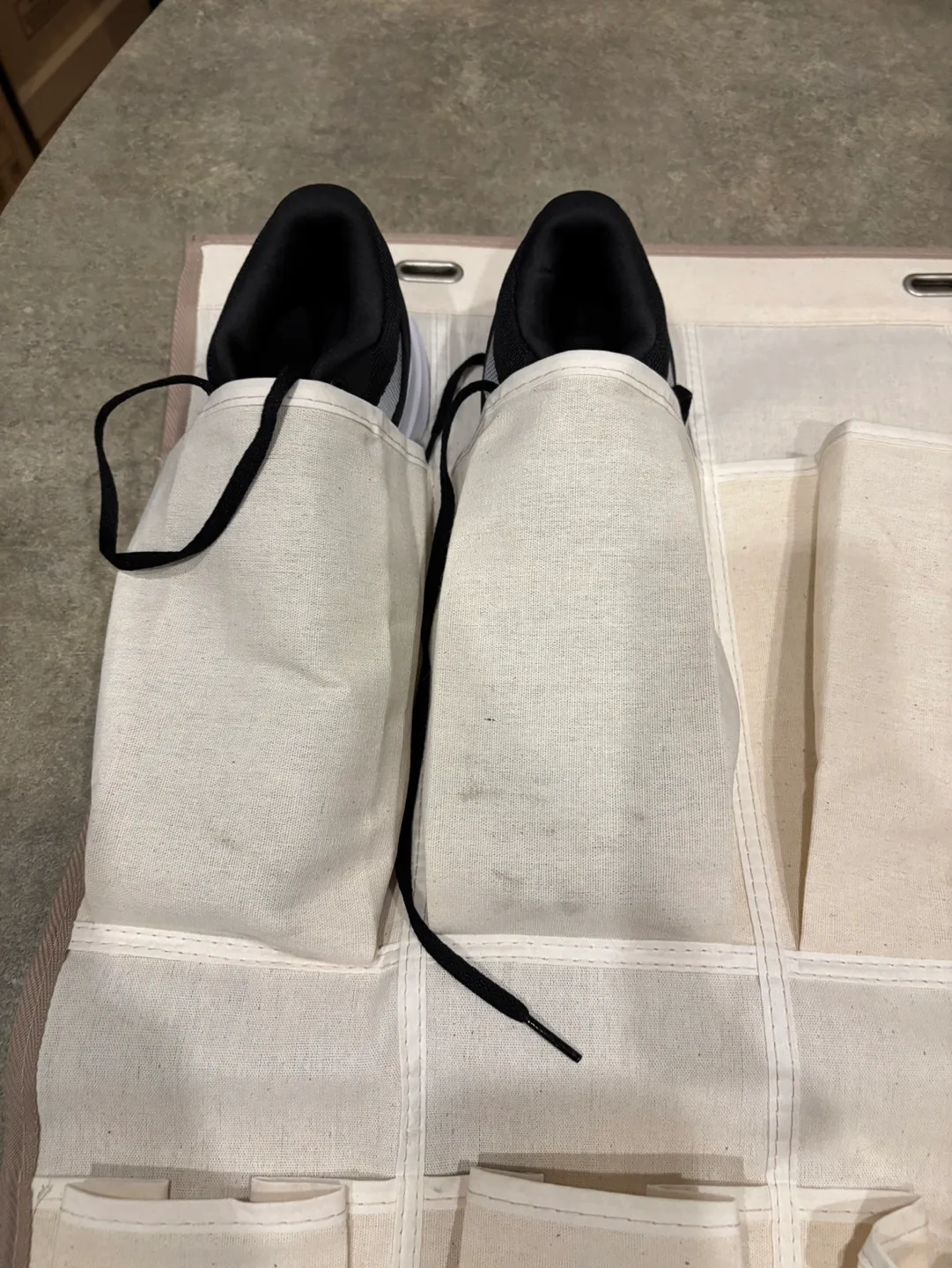 Over The Door Shoe Organizer - holds 12 pairs shoes image indicator(5)