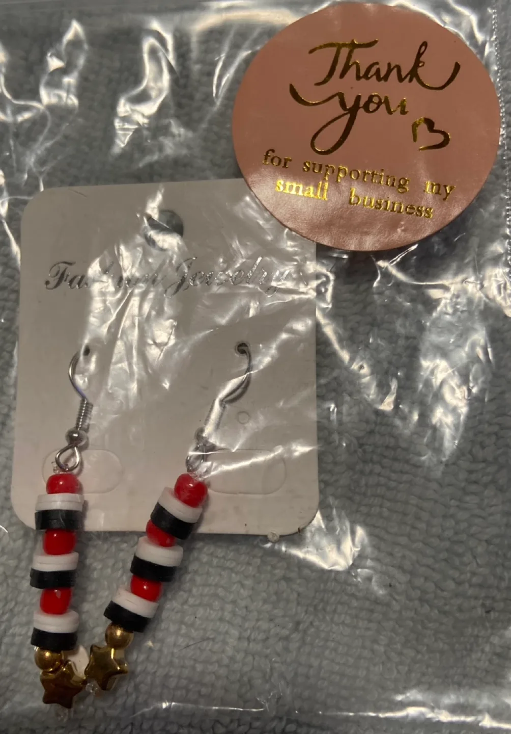 Handmade Beaded Hoop Earrings image indicator(6)