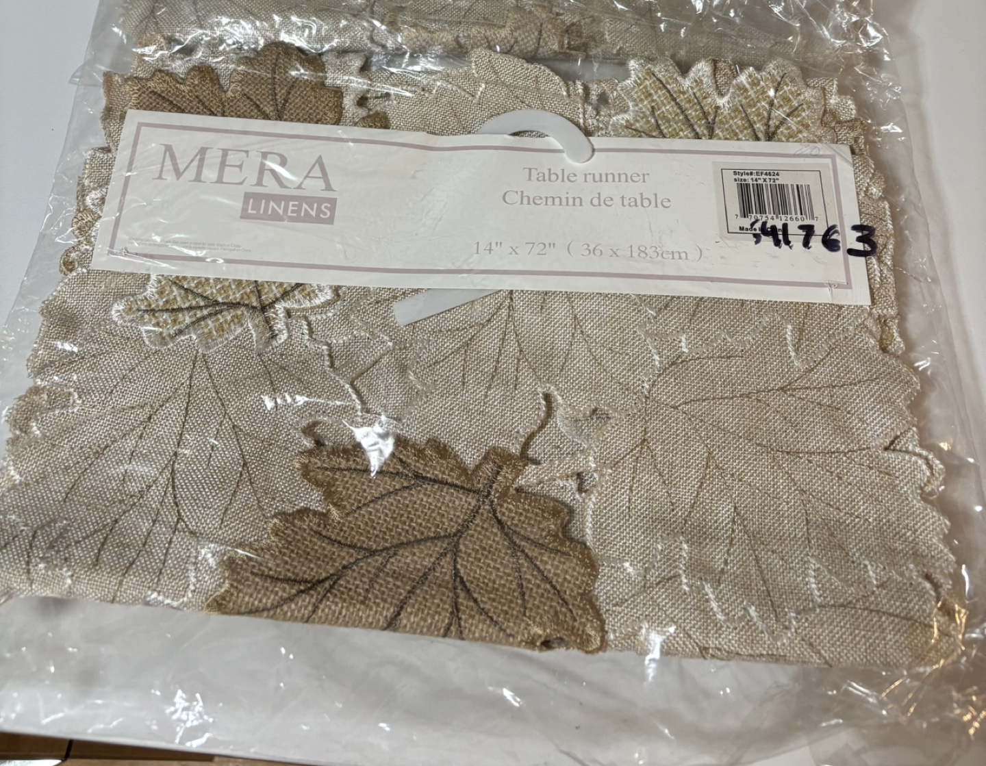 Mera Linens Cutwork Leaf Table Runner - photo 2