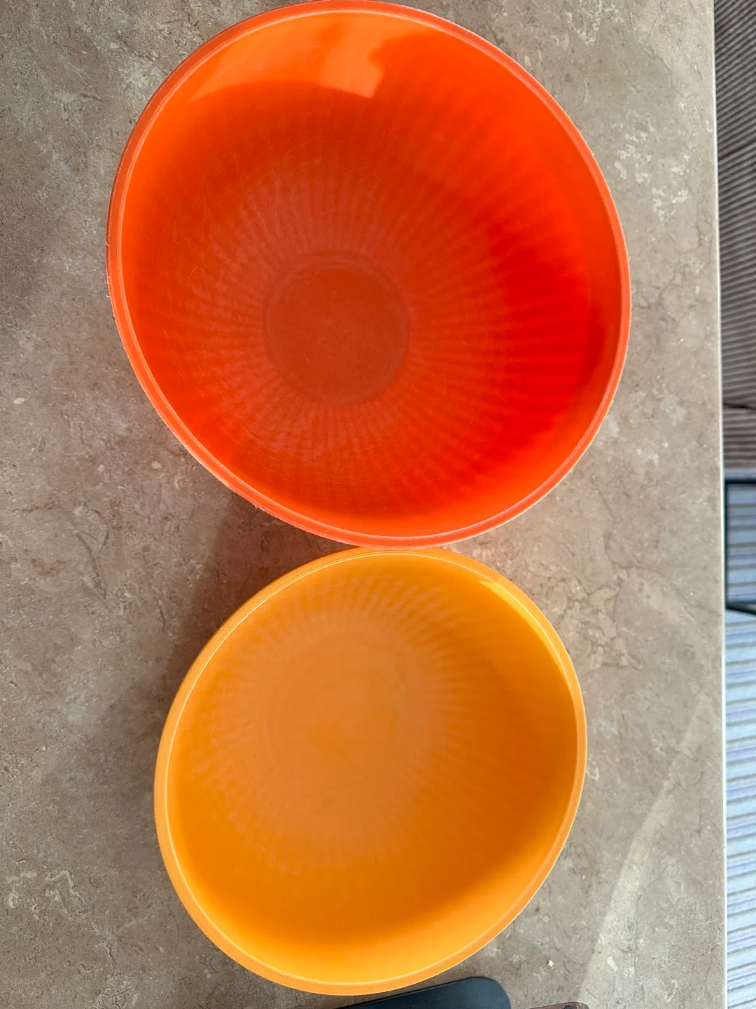 Set of 2 Mixing Bowls image indicator(2)