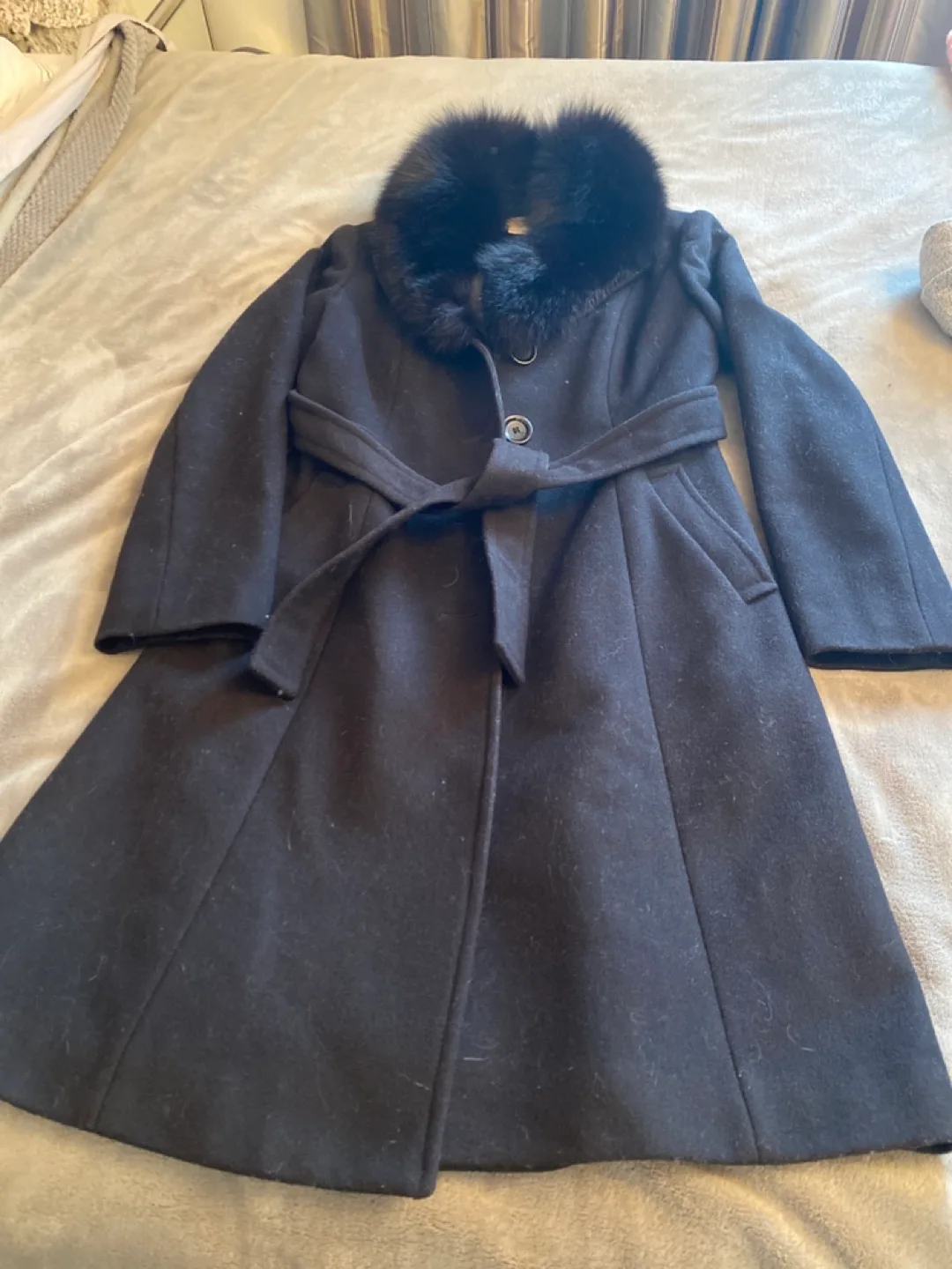 Michael Kors Black Wool Coat with Fox Fur Collar image indicator(6)