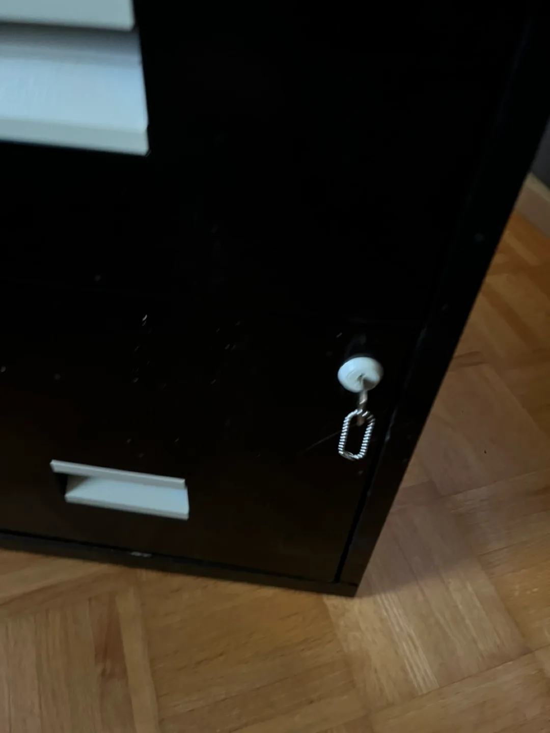 2 Drawer Metal Filing Cabinet image indicator(6)