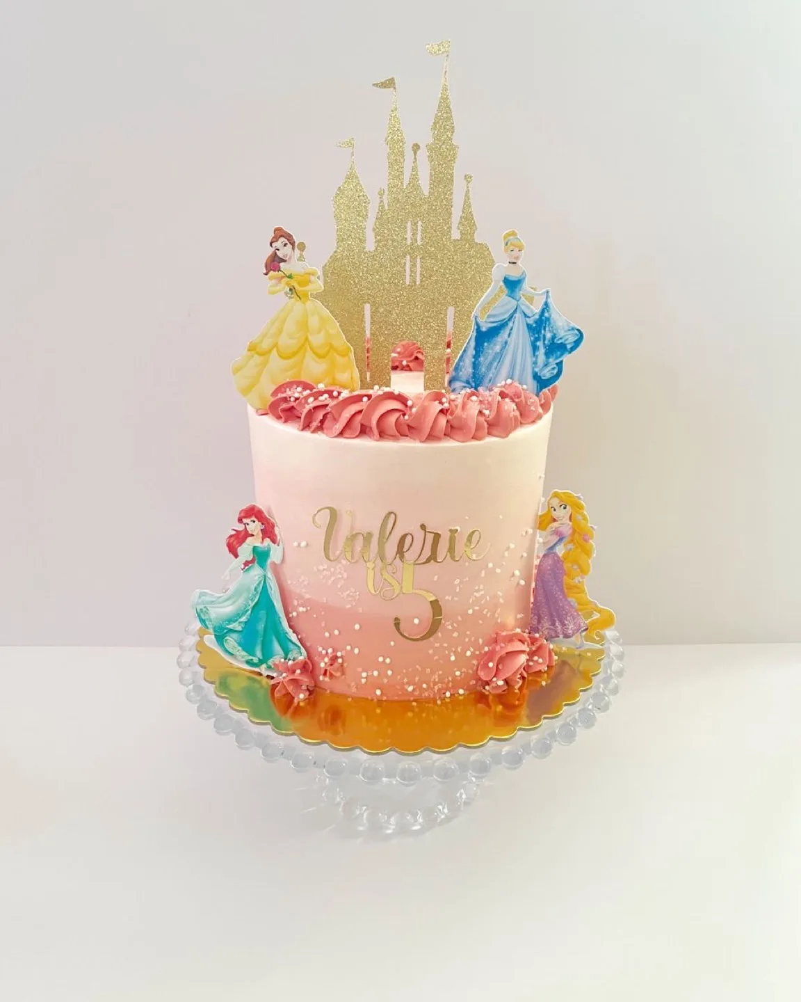 Custom Disney Princesses Cake image indicator(2)