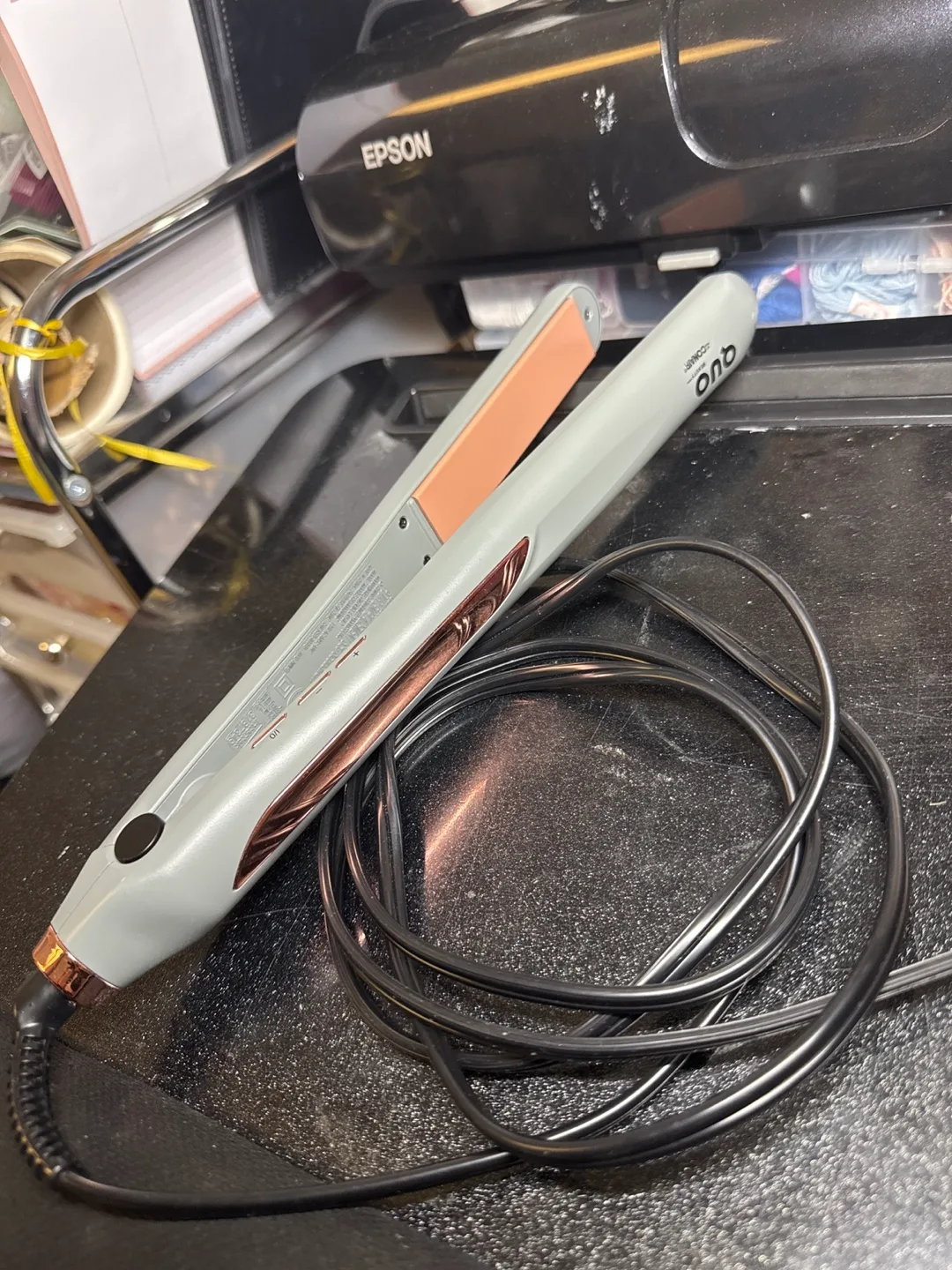 QUO hair straightener