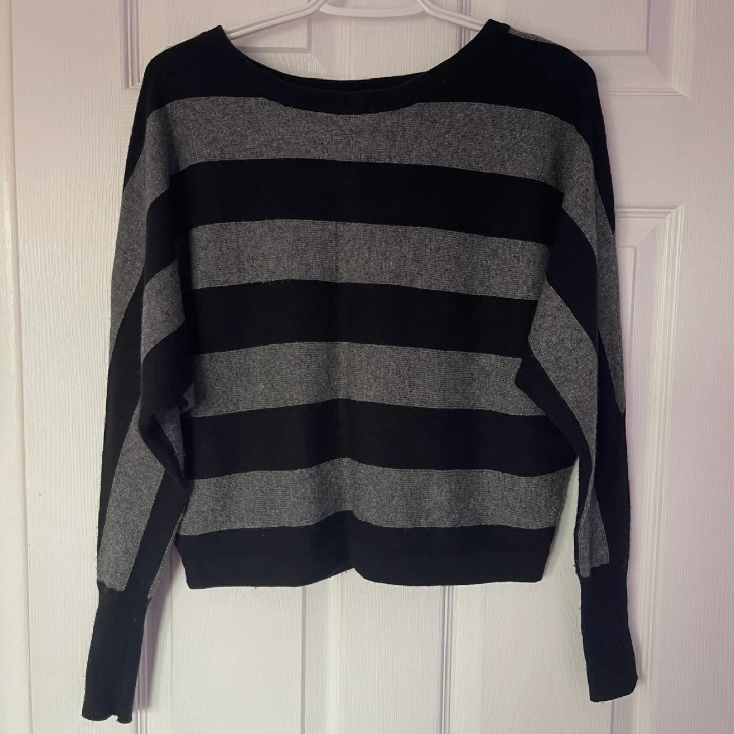 BCBGMAXAZRIA Women’s Dolman Sleeve Sweater, XXS thumbnail