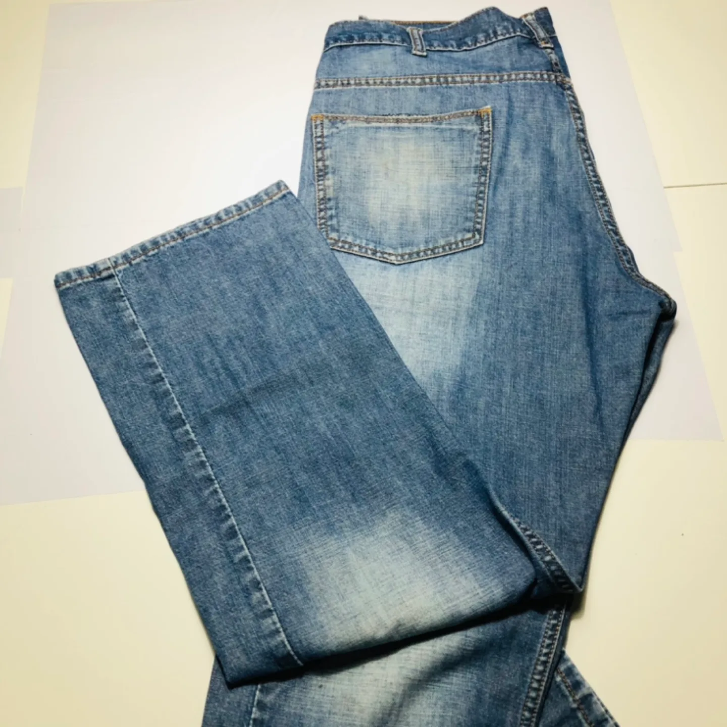 Wrangler Red Vintage Straight Jeans image indicator(2)