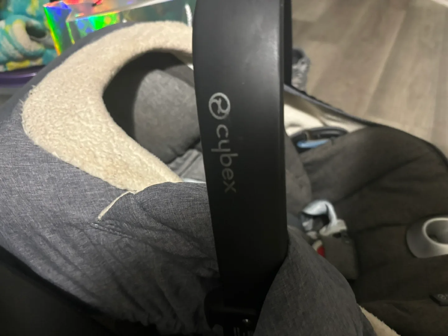 Safe n Sound Snugfit Car Seat image indicator(9)