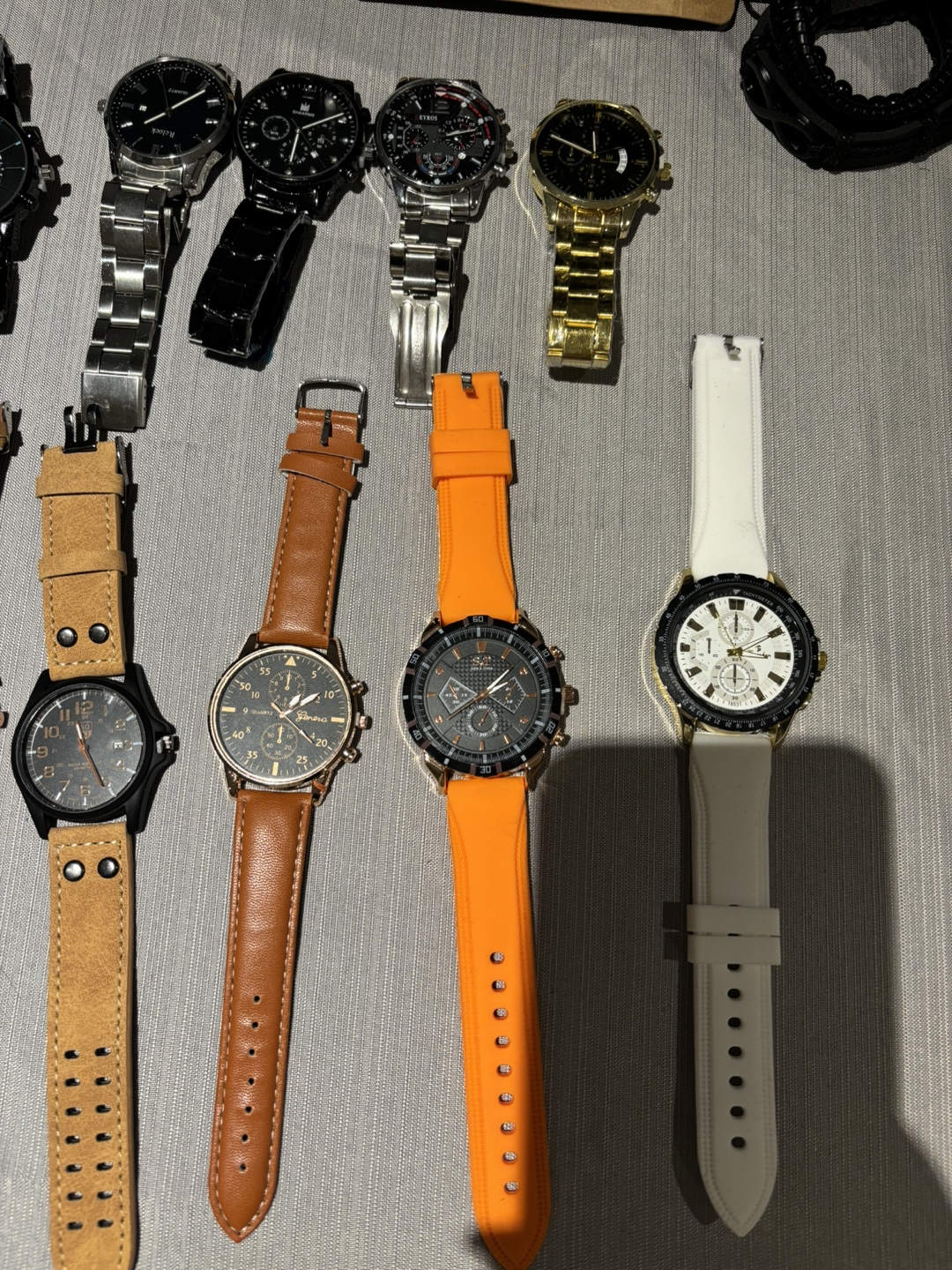 Lot of Men's Watches and Bracelets - photo 2