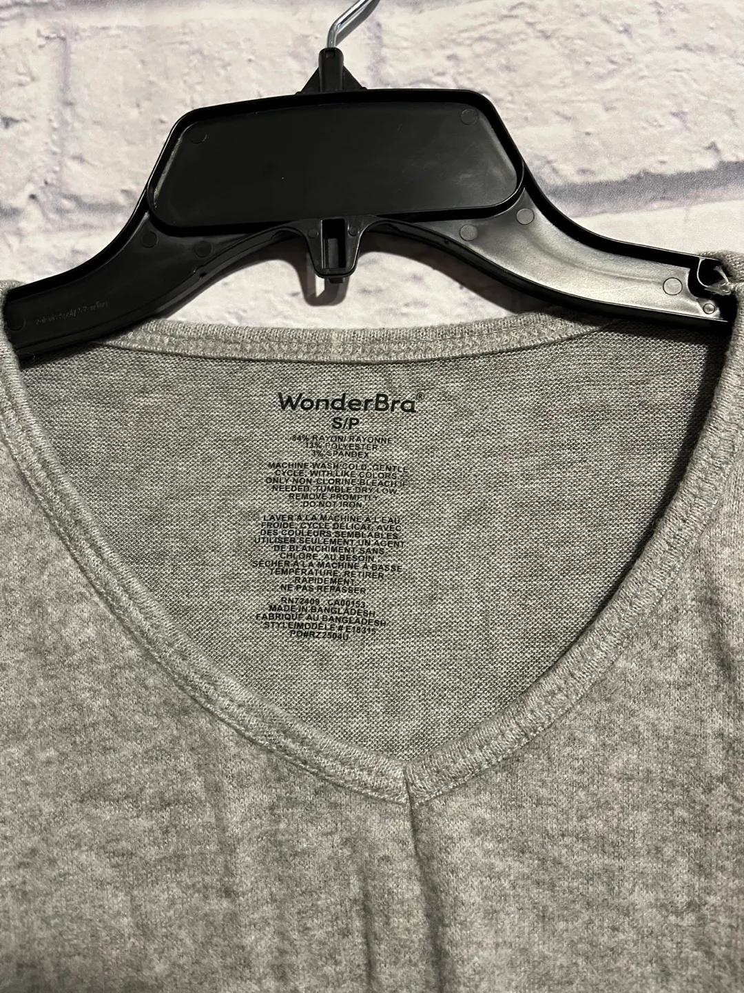 Wonderbra Long Sleeve V-Neck Shirt Size S/P image indicator(2)
