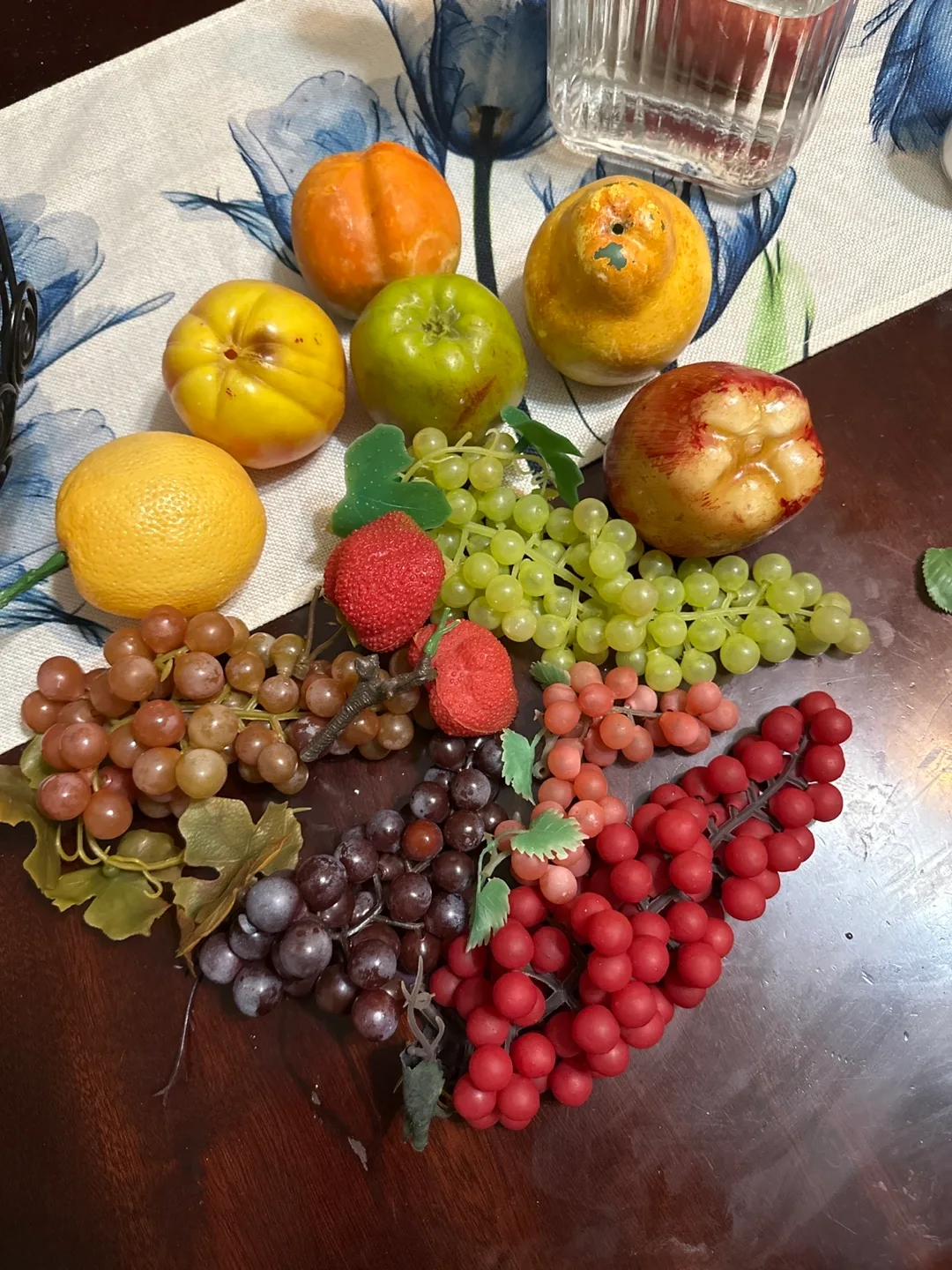 Fake Fruits and Wire Bowl image indicator(2)