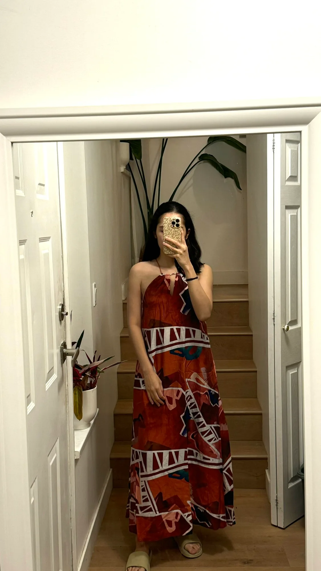 New! Urban Revivo printed backless beach dress image indicator(2)